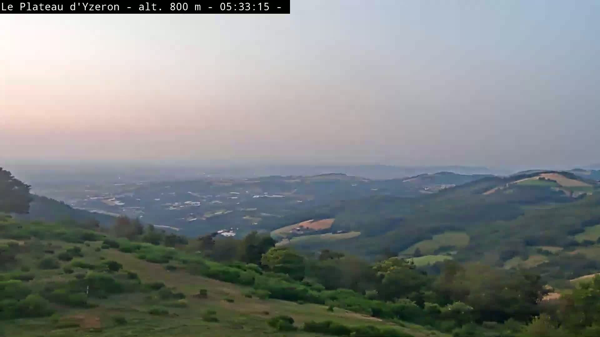 Yzeron Adventure,  Plateau d'Yzeron Live Cam - Lyon, Rhone, Auvergne-Rhone-Alpes, france