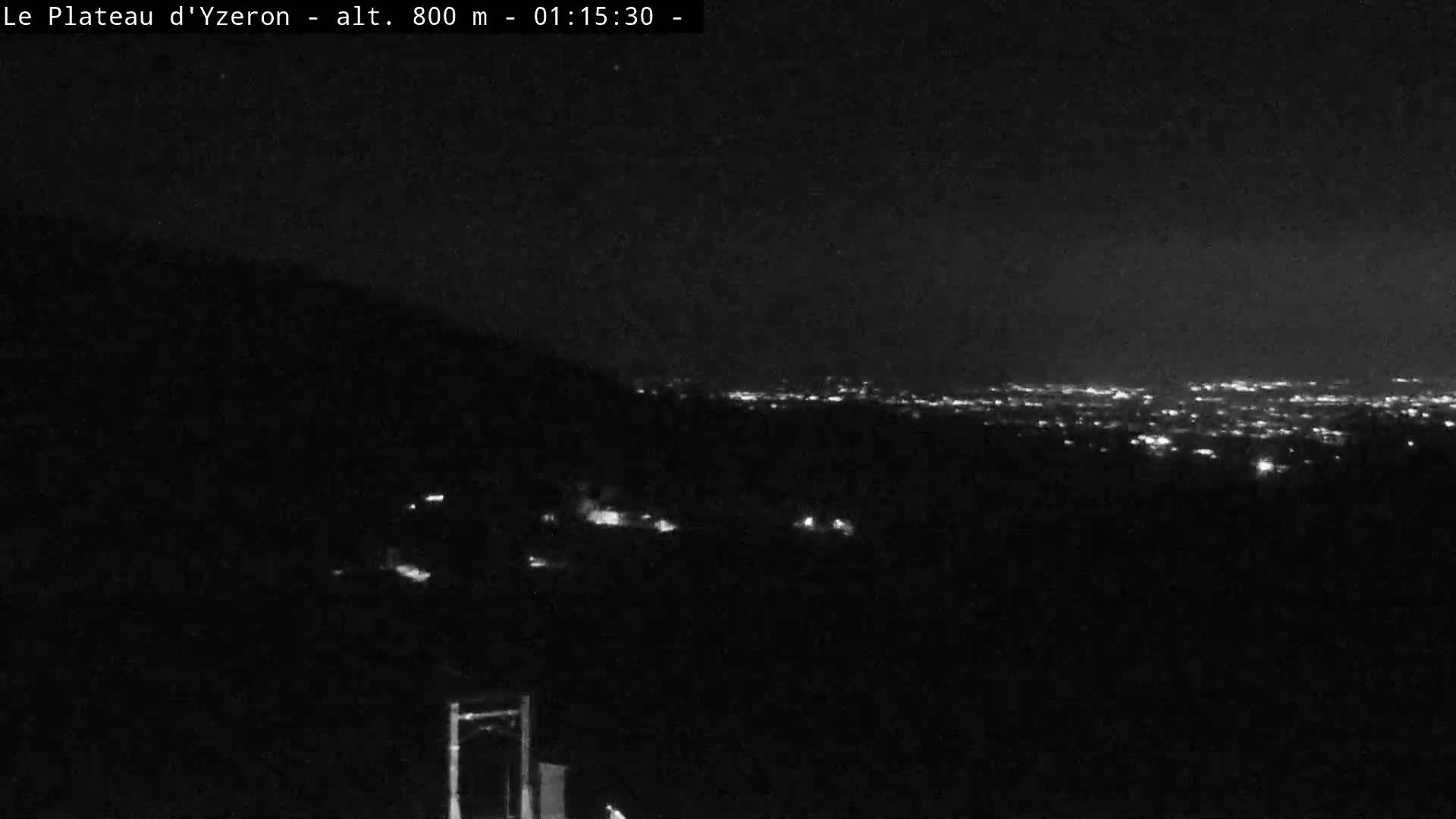 Yzeron Adventure,  Plateau d'Yzeron Live Cam - Lyon, Rhone, Auvergne-Rhone-Alpes, france