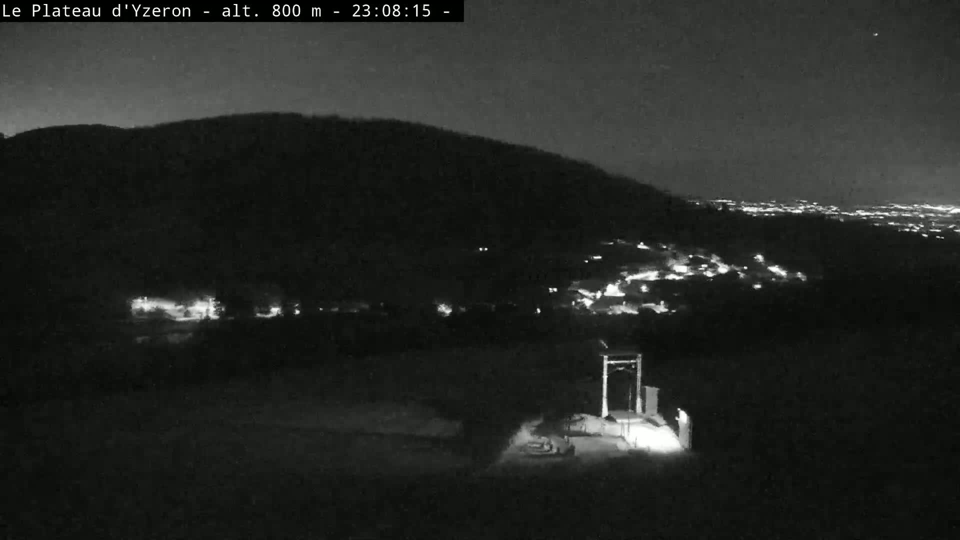 Yzeron Adventure,  Plateau d'Yzeron Live Cam - Lyon, Rhone, Auvergne-Rhone-Alpes, france