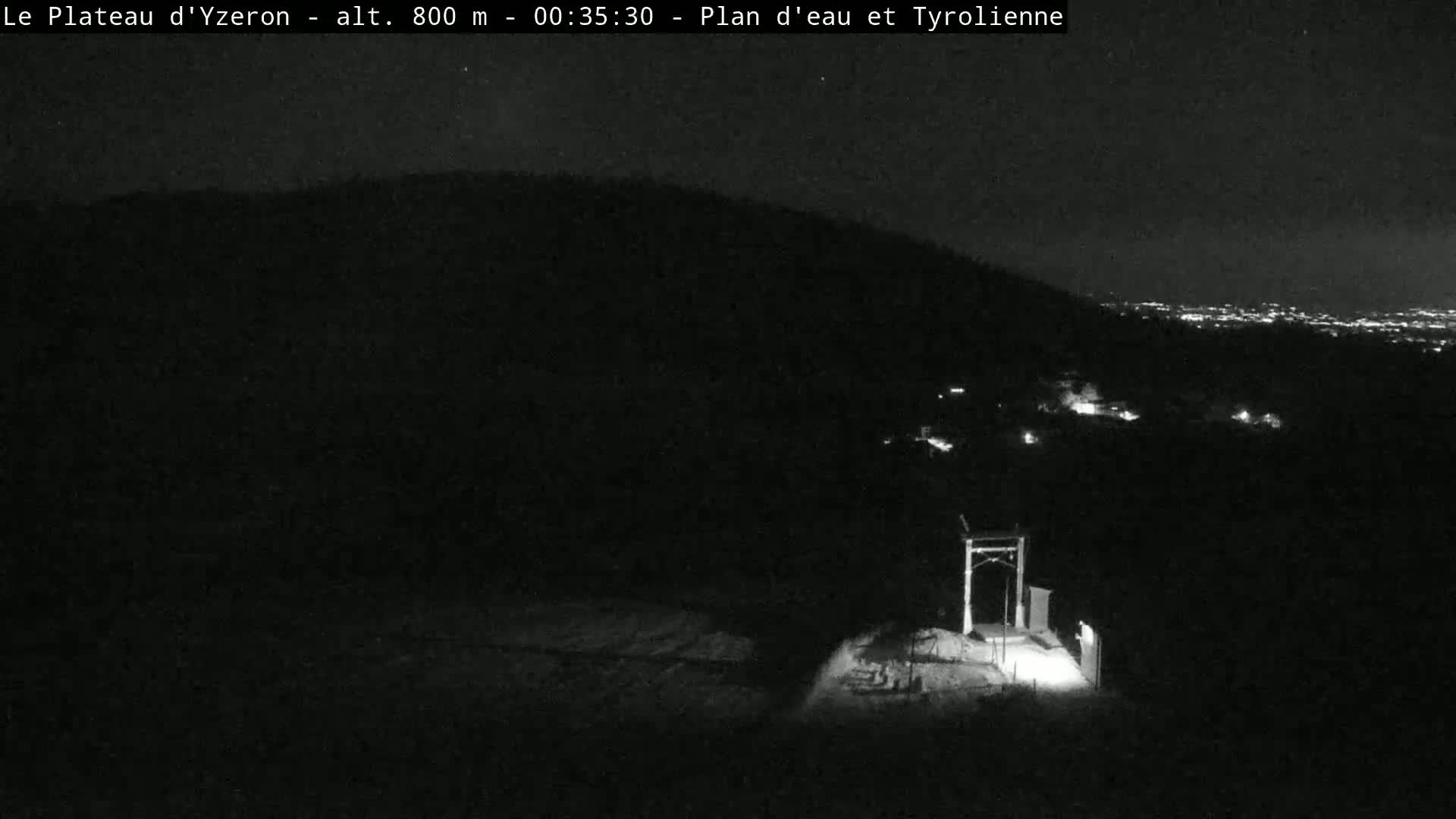 Yzeron Adventure,  Plateau d'Yzeron Live Cam - Lyon, Rhone, Auvergne-Rhone-Alpes, france