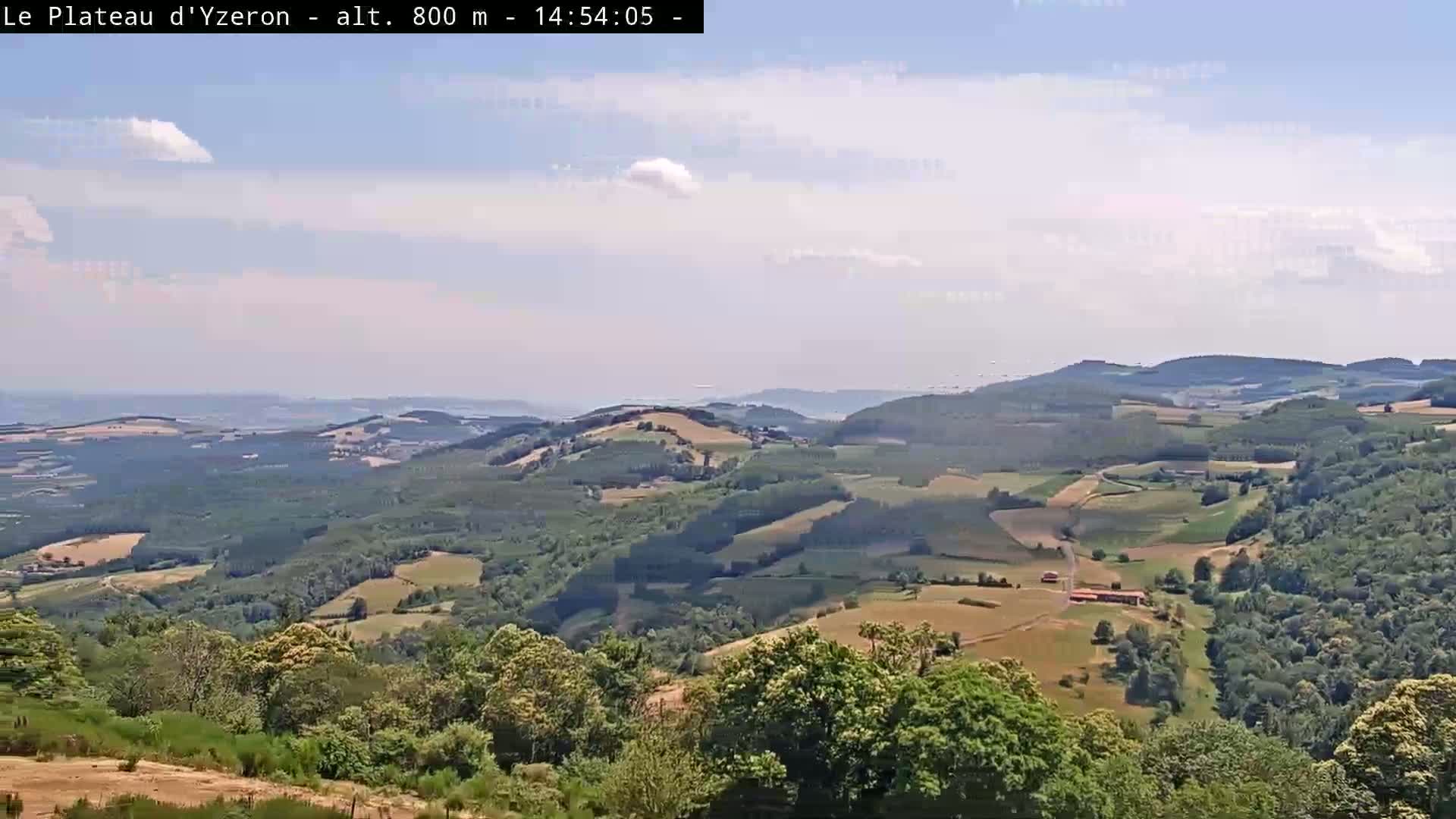Yzeron Adventure,  Plateau d'Yzeron Live Cam - Lyon, Rhone, Auvergne-Rhone-Alpes, france