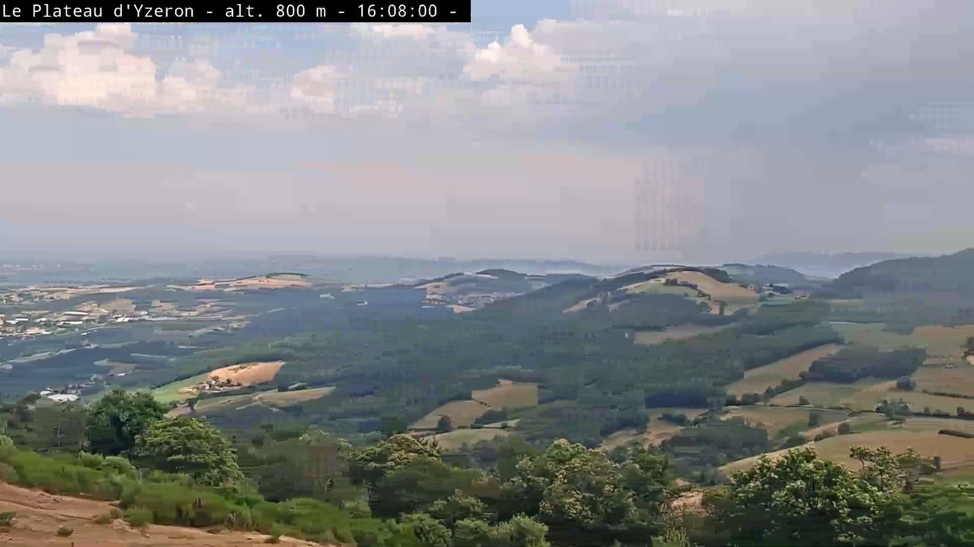 Yzeron Adventure,  Plateau d'Yzeron Live Cam - Lyon, Rhone, Auvergne-Rhone-Alpes, france