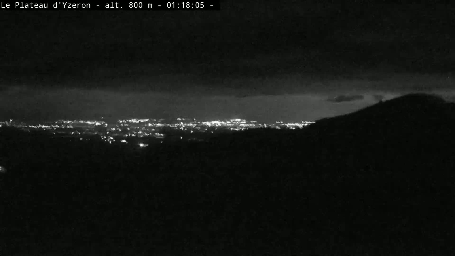 Yzeron Adventure,  Plateau d'Yzeron Live Cam - Lyon, Rhone, Auvergne-Rhone-Alpes, france