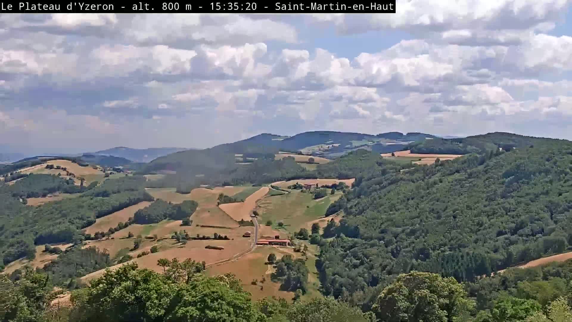 Yzeron Adventure,  Plateau d'Yzeron Live Cam - Lyon, Rhone, Auvergne-Rhone-Alpes, france