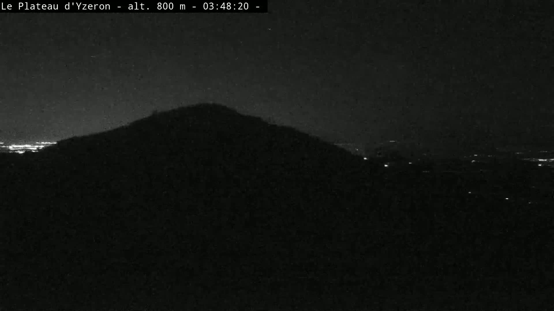Yzeron Adventure,  Plateau d'Yzeron Live Cam - Lyon, Rhone, Auvergne-Rhone-Alpes, france