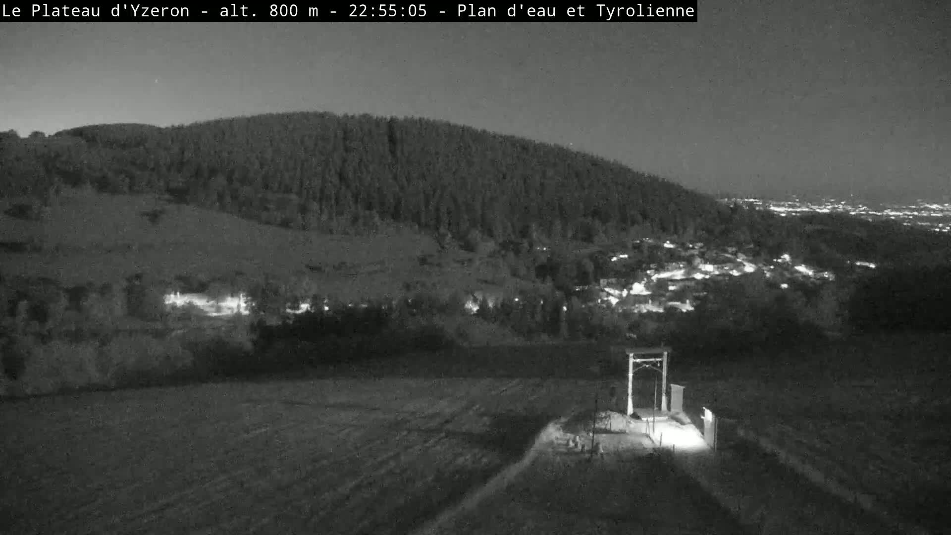Yzeron Adventure,  Plateau d'Yzeron Live Cam - Lyon, Rhone, Auvergne-Rhone-Alpes, france