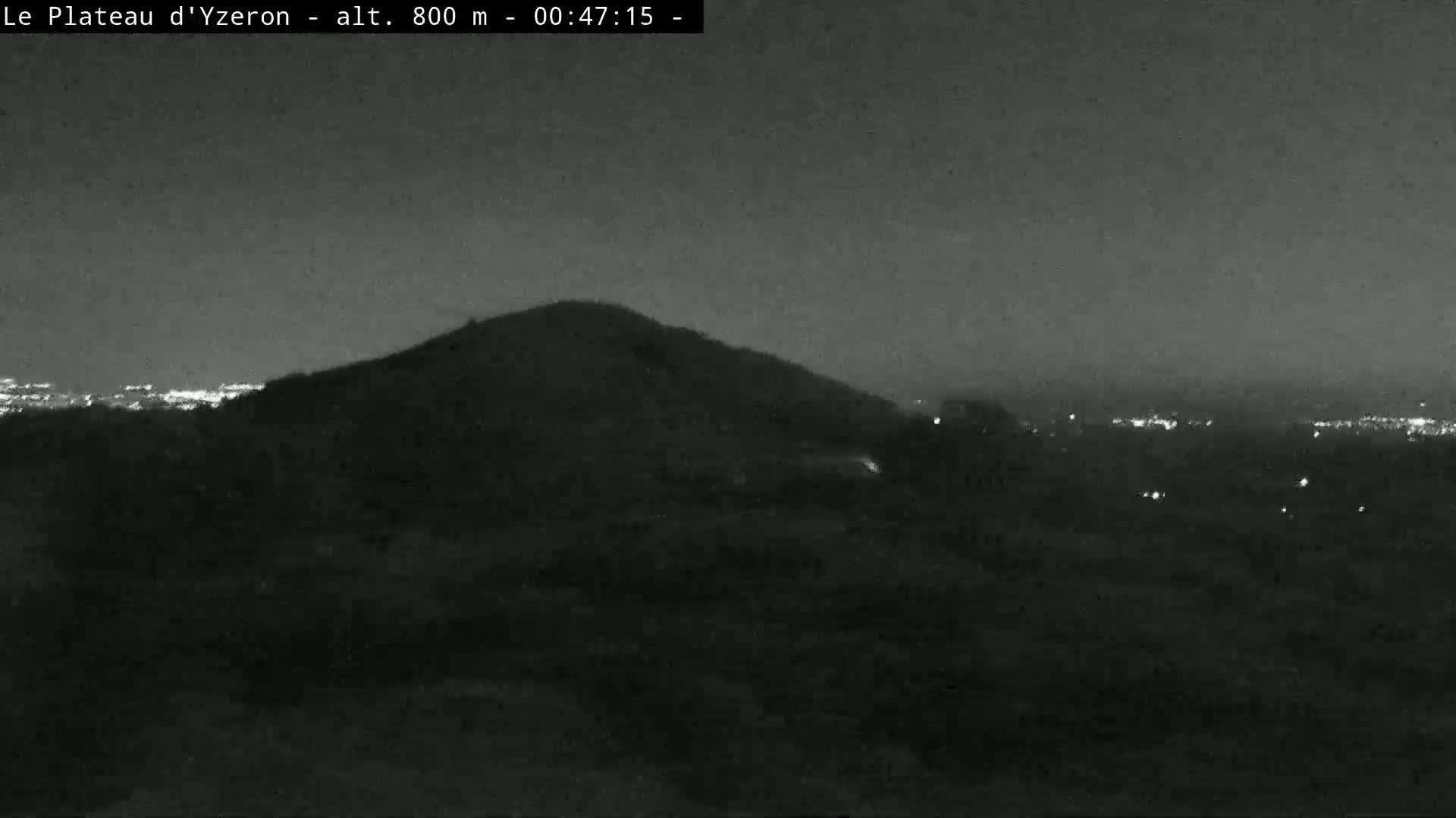Yzeron Adventure,  Plateau d'Yzeron Live Cam - Lyon, Rhone, Auvergne-Rhone-Alpes, france