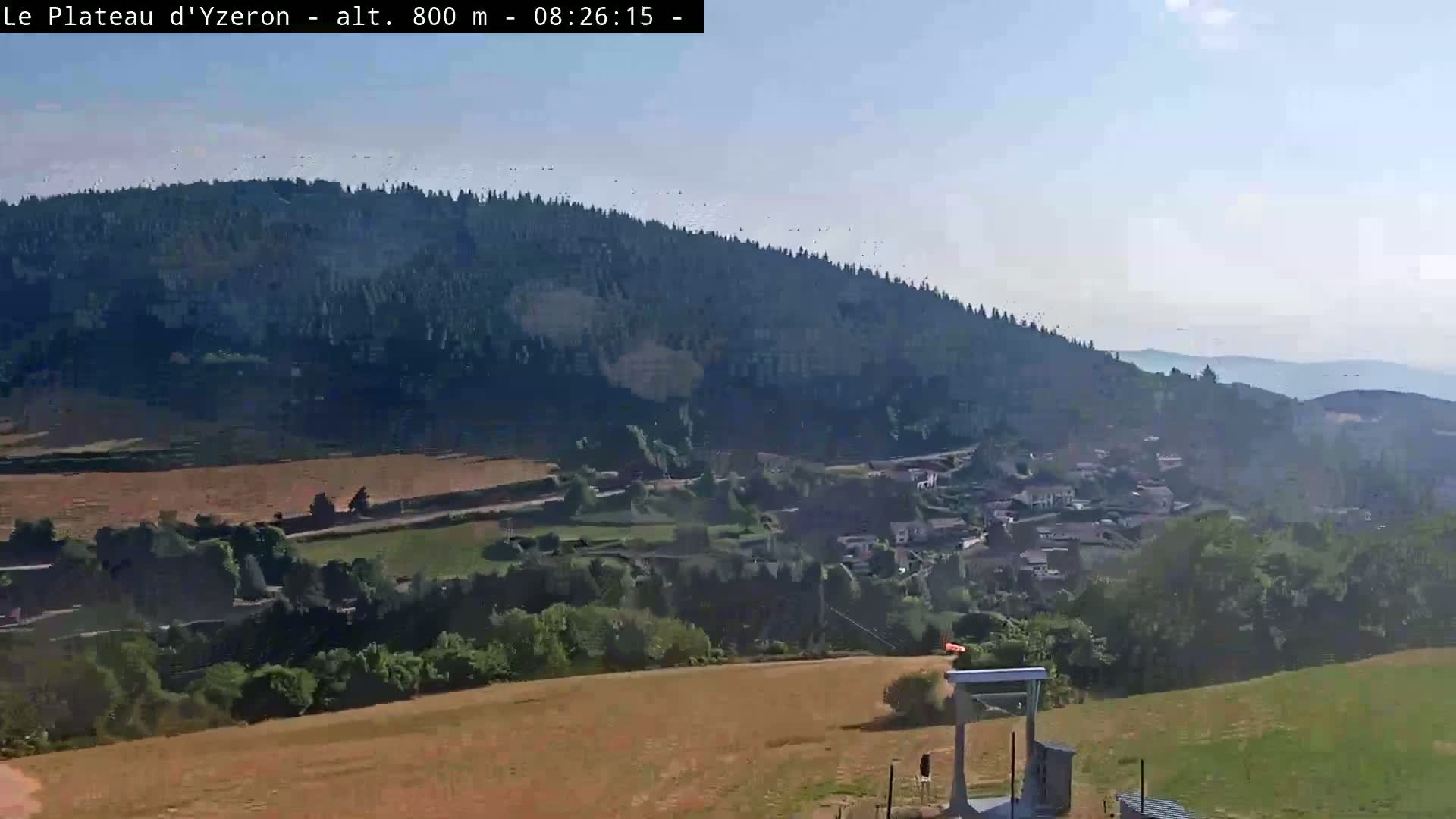 Yzeron Adventure,  Plateau d'Yzeron Live Cam - Lyon, Rhone, Auvergne-Rhone-Alpes, france