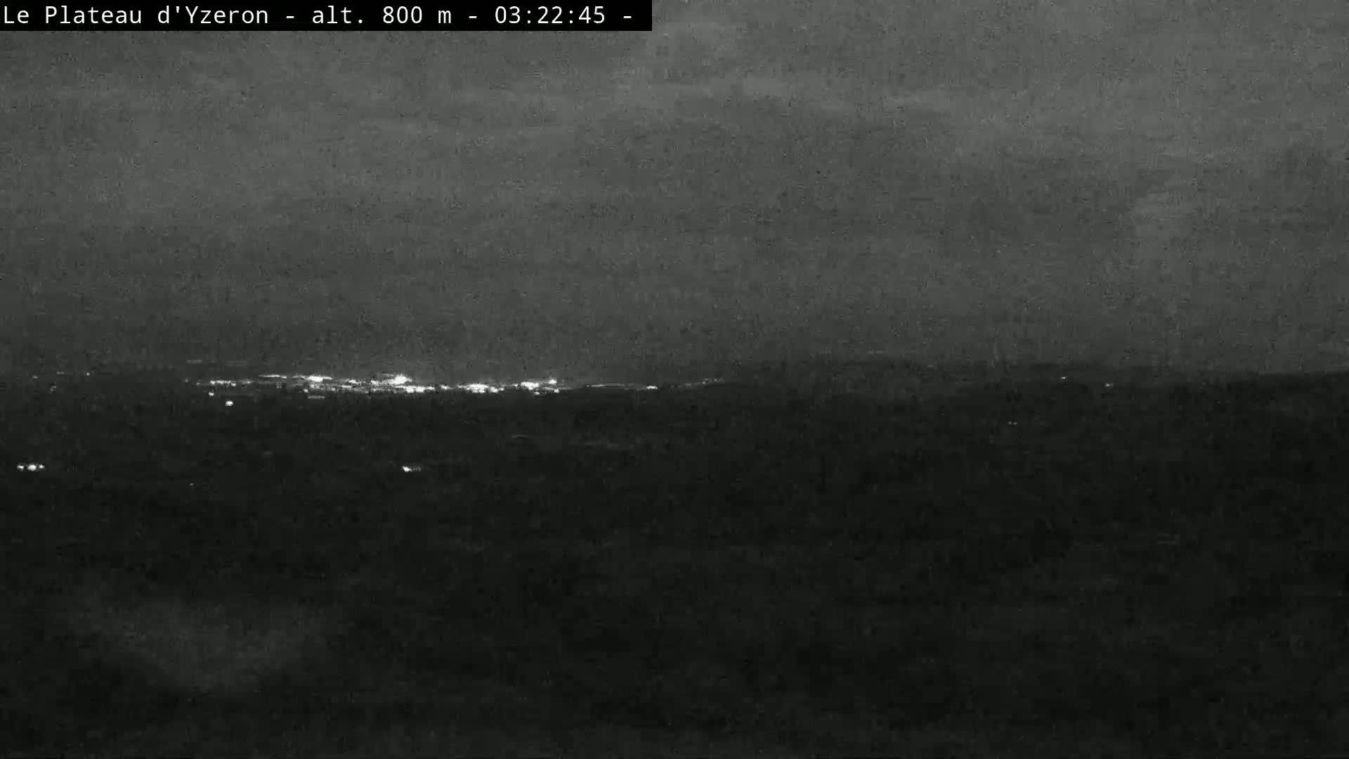 Yzeron Adventure,  Plateau d'Yzeron Live Cam - Lyon, Rhone, Auvergne-Rhone-Alpes, france