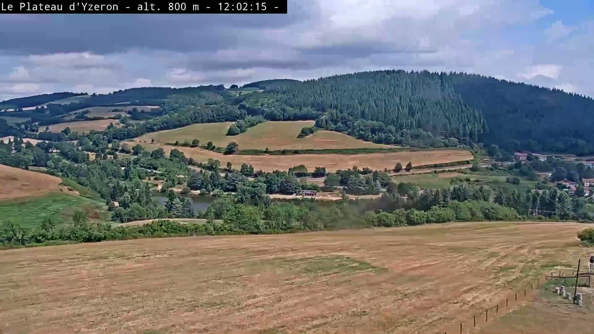 Yzeron Adventure,  Plateau d'Yzeron Live Cam - Lyon, Rhone, Auvergne-Rhone-Alpes, france