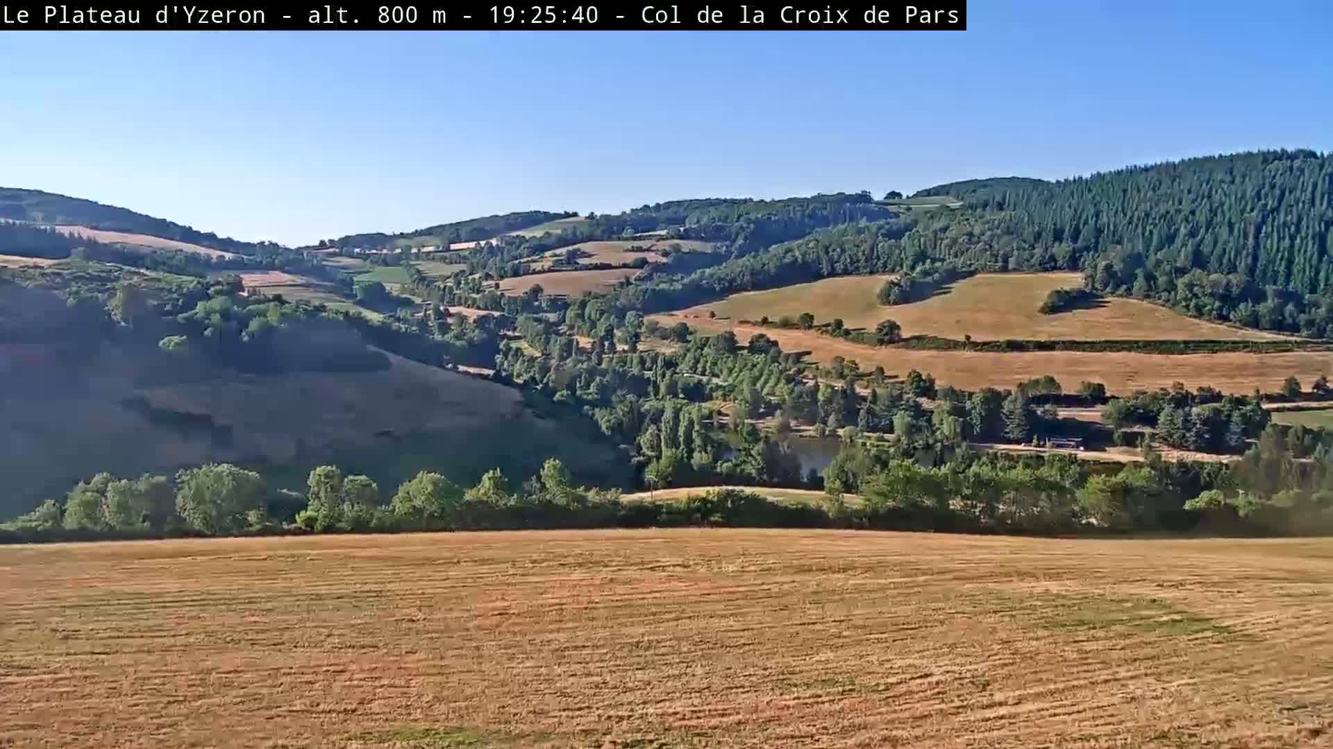 Yzeron Adventure,  Plateau d'Yzeron Live Cam - Lyon, Rhone, Auvergne-Rhone-Alpes, france