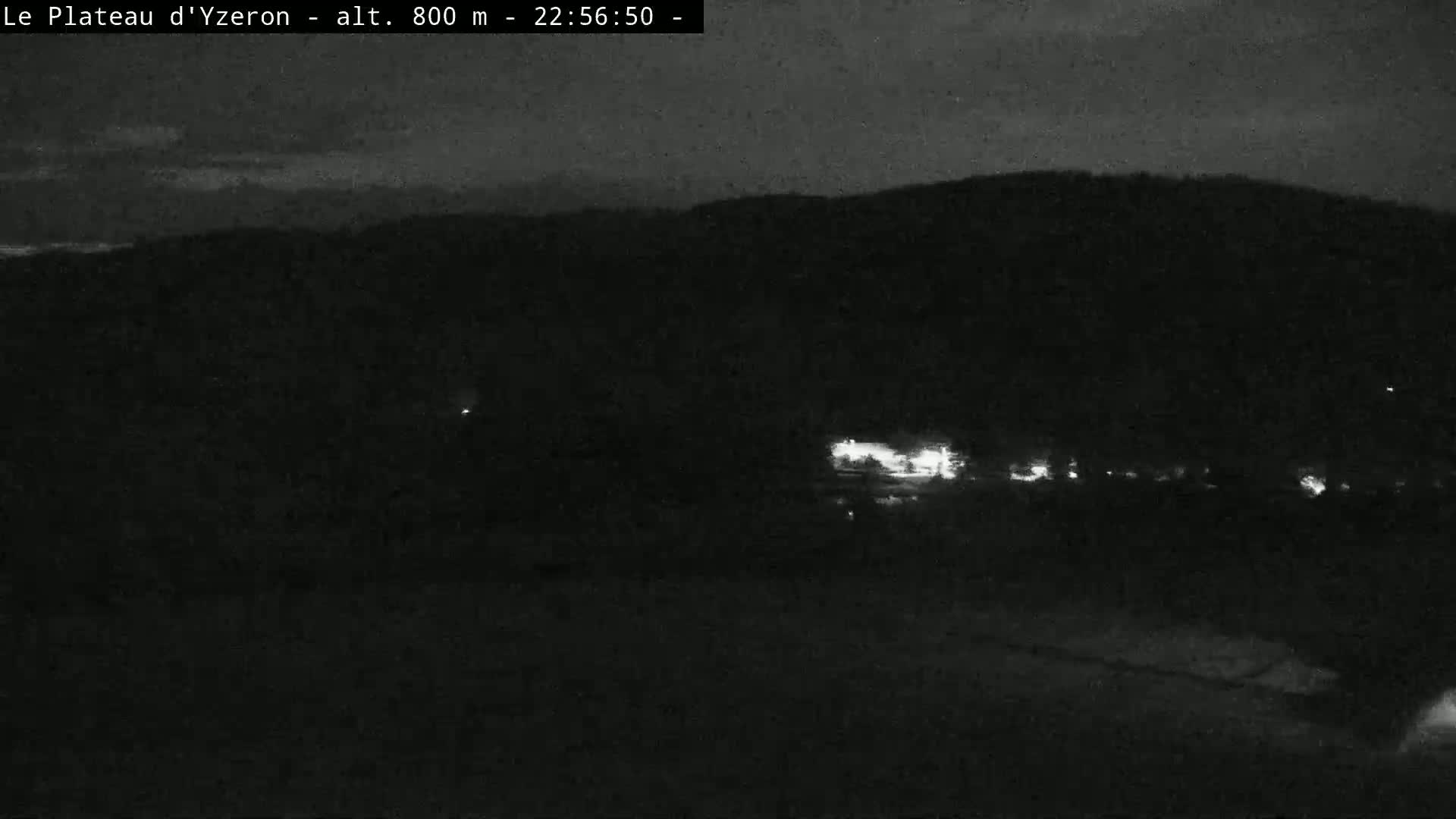 Yzeron Adventure,  Plateau d'Yzeron Live Cam - Lyon, Rhone, Auvergne-Rhone-Alpes, france