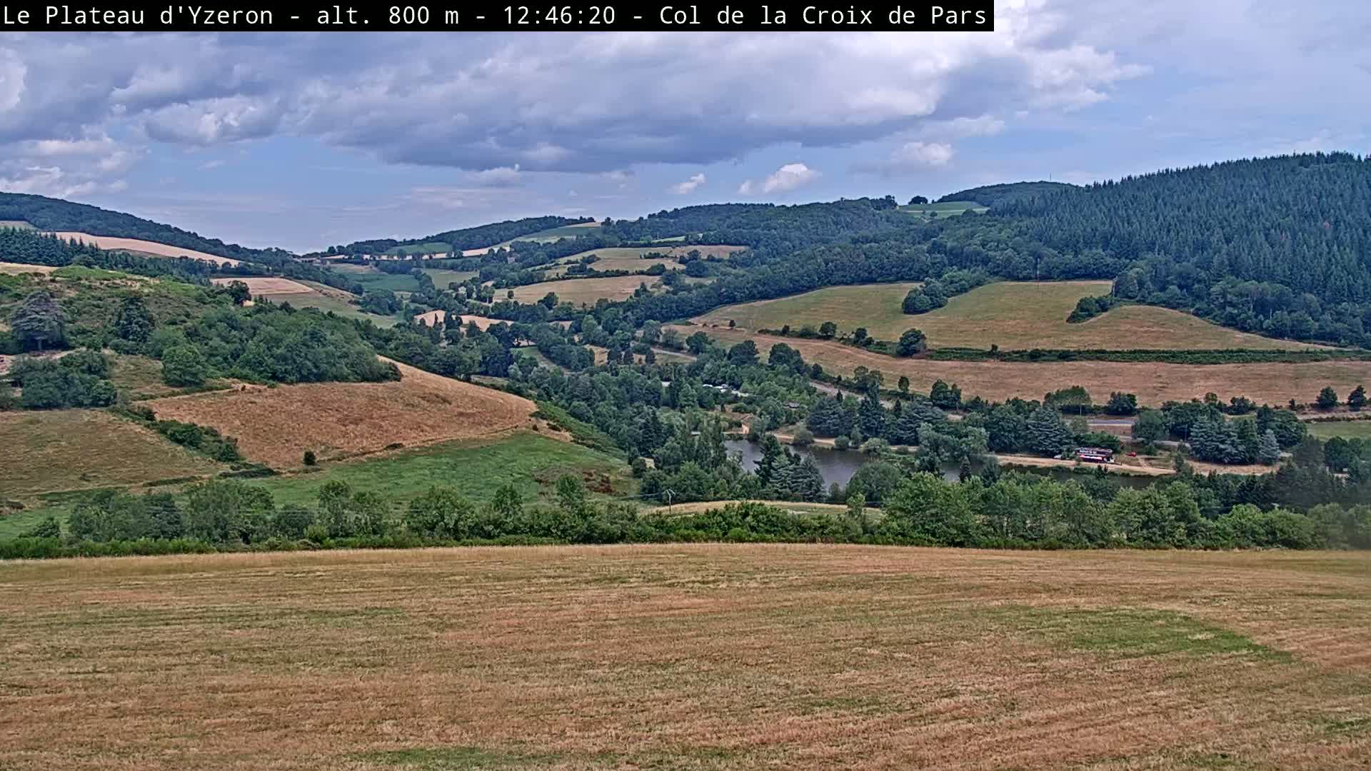 Yzeron Adventure,  Plateau d'Yzeron Live Cam - Lyon, Rhone, Auvergne-Rhone-Alpes, france