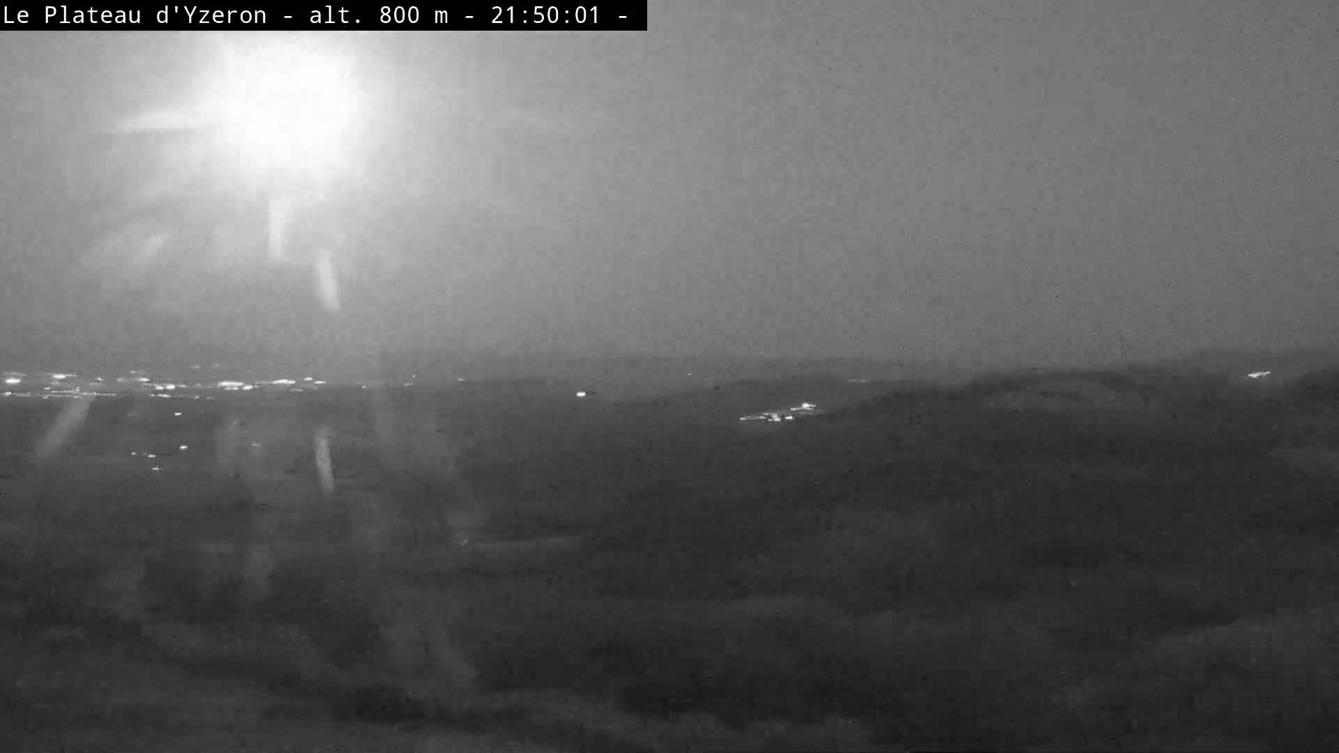 Yzeron Adventure,  Plateau d'Yzeron Live Cam - Lyon, Rhone, Auvergne-Rhone-Alpes, france