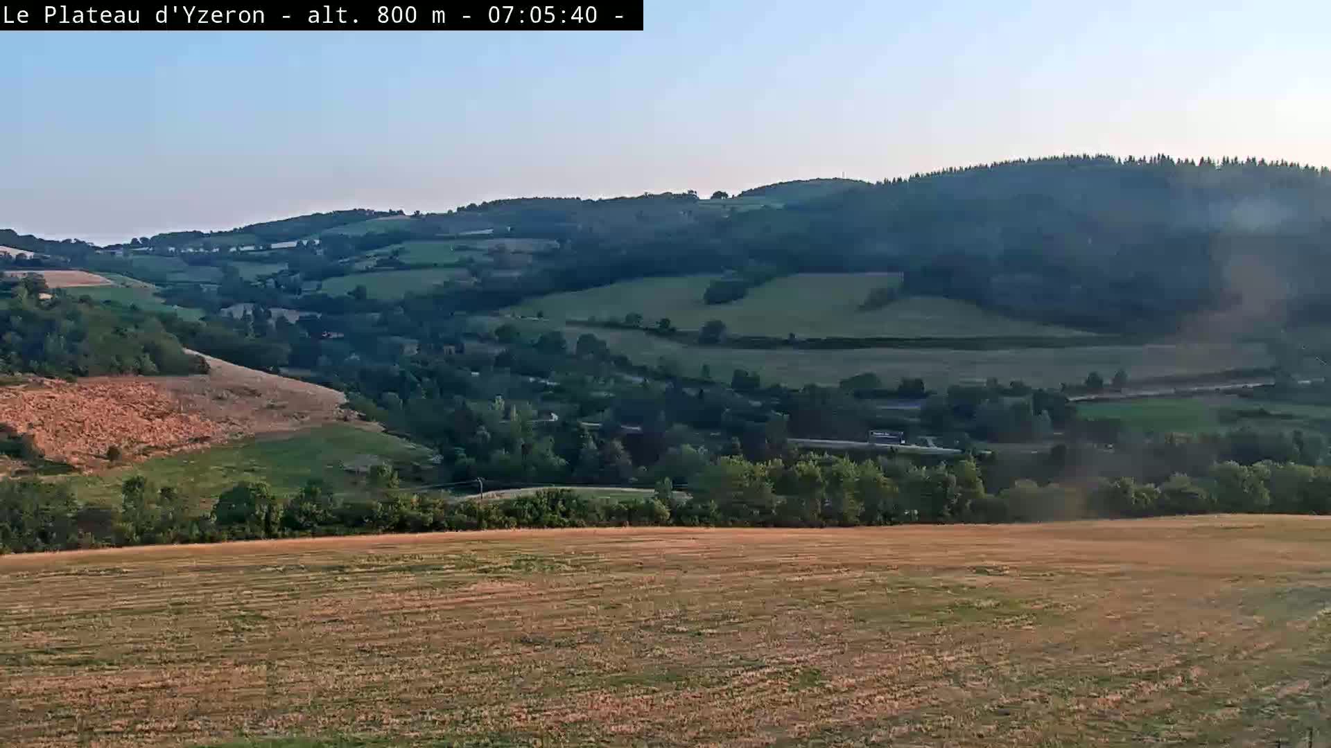 Yzeron Adventure,  Plateau d'Yzeron Live Cam - Lyon, Rhone, Auvergne-Rhone-Alpes, france