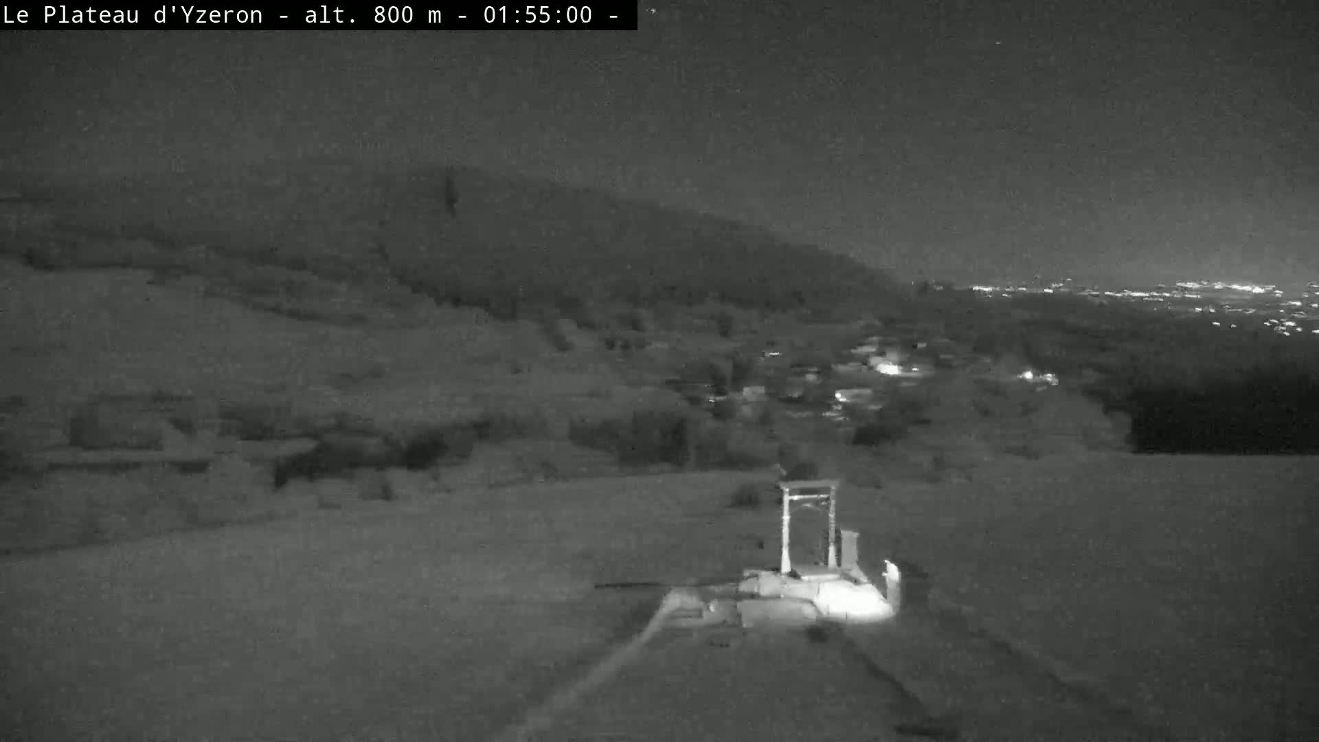 Yzeron Adventure,  Plateau d'Yzeron Live Cam - Lyon, Rhone, Auvergne-Rhone-Alpes, france