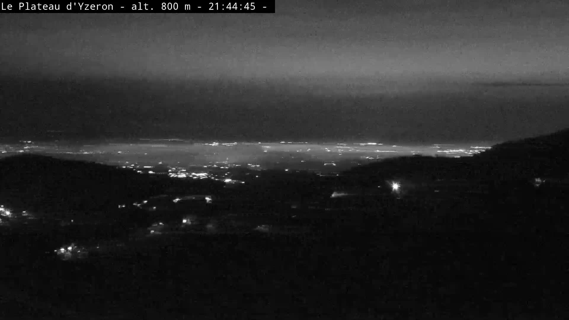 Yzeron Adventure,  Plateau d'Yzeron Live Cam - Lyon, Rhone, Auvergne-Rhone-Alpes, france