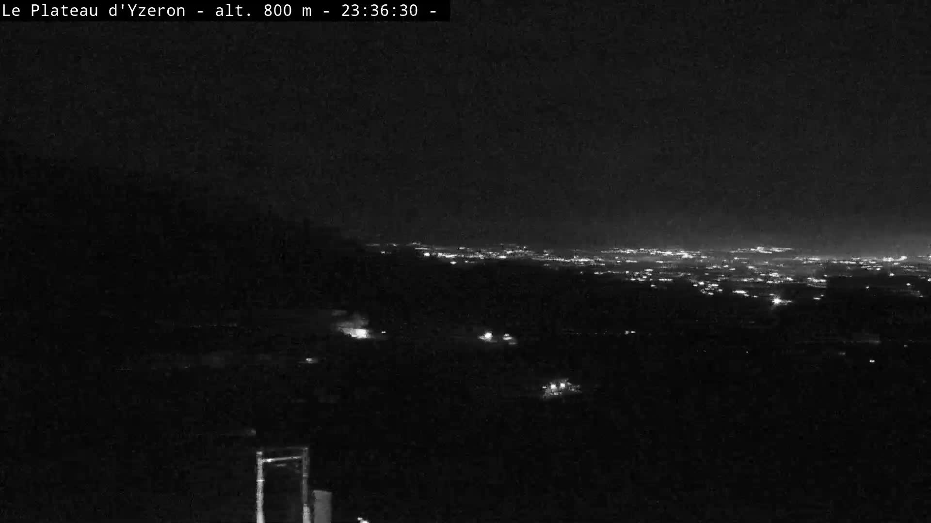 Yzeron Adventure,  Plateau d'Yzeron Live Cam - Lyon, Rhone, Auvergne-Rhone-Alpes, france