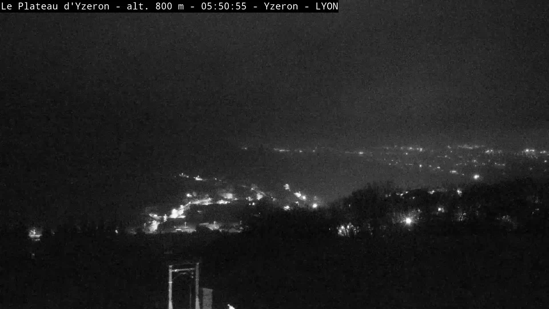 Yzeron Adventure,  Plateau d'Yzeron Live Cam - Lyon, Rhone, Auvergne-Rhone-Alpes, france