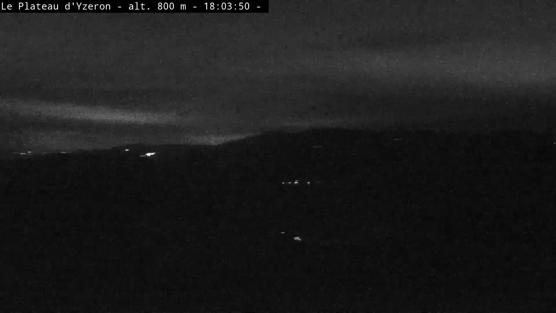 Yzeron Adventure,  Plateau d'Yzeron Live Cam - Lyon, Rhone, Auvergne-Rhone-Alpes, france