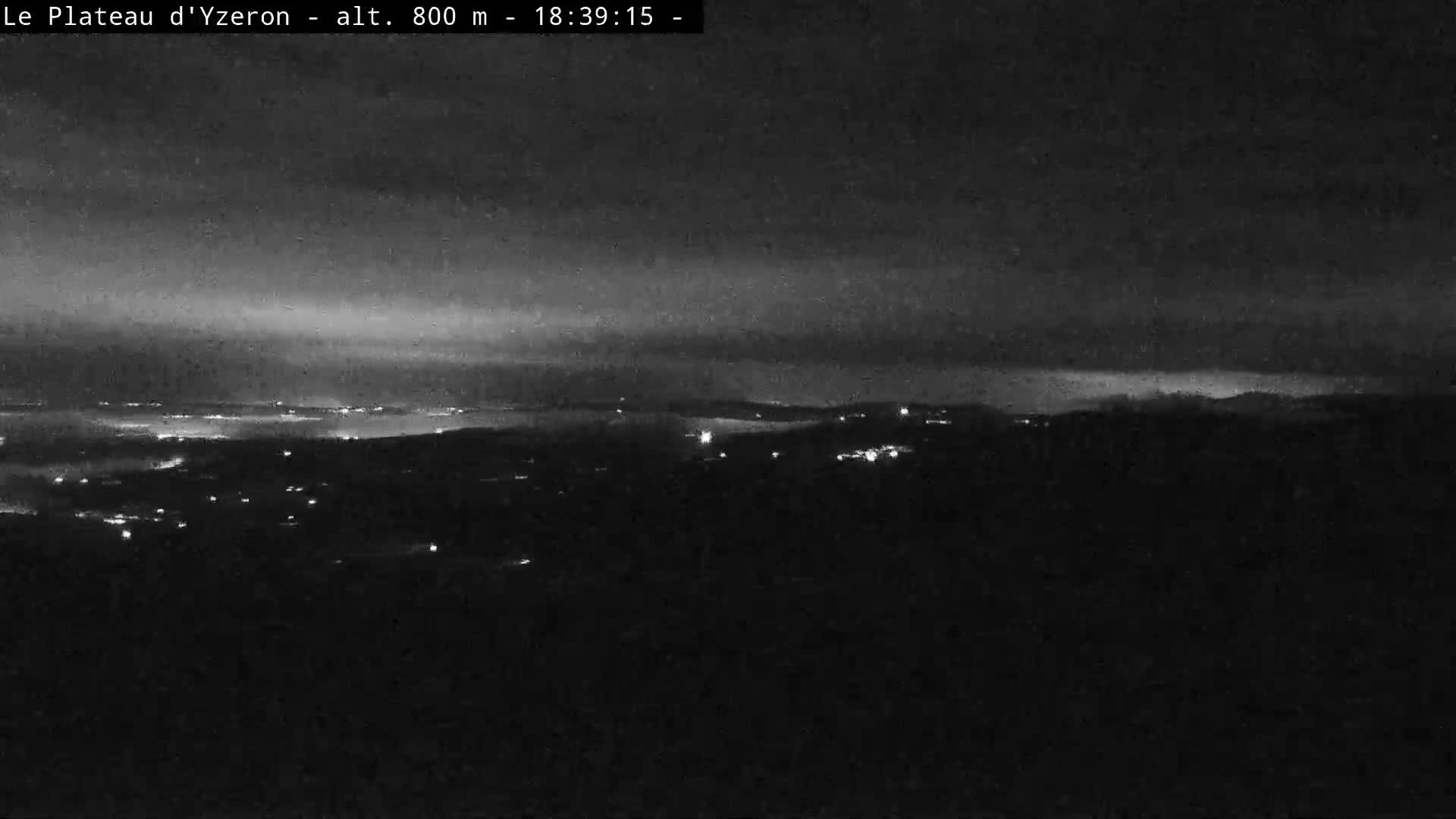 Yzeron Adventure,  Plateau d'Yzeron Live Cam - Lyon, Rhone, Auvergne-Rhone-Alpes, france