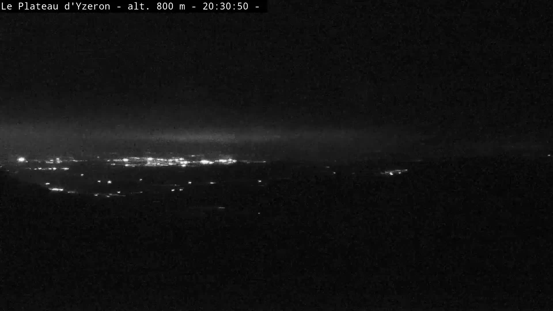 Yzeron Adventure,  Plateau d'Yzeron Live Cam - Lyon, Rhone, Auvergne-Rhone-Alpes, france