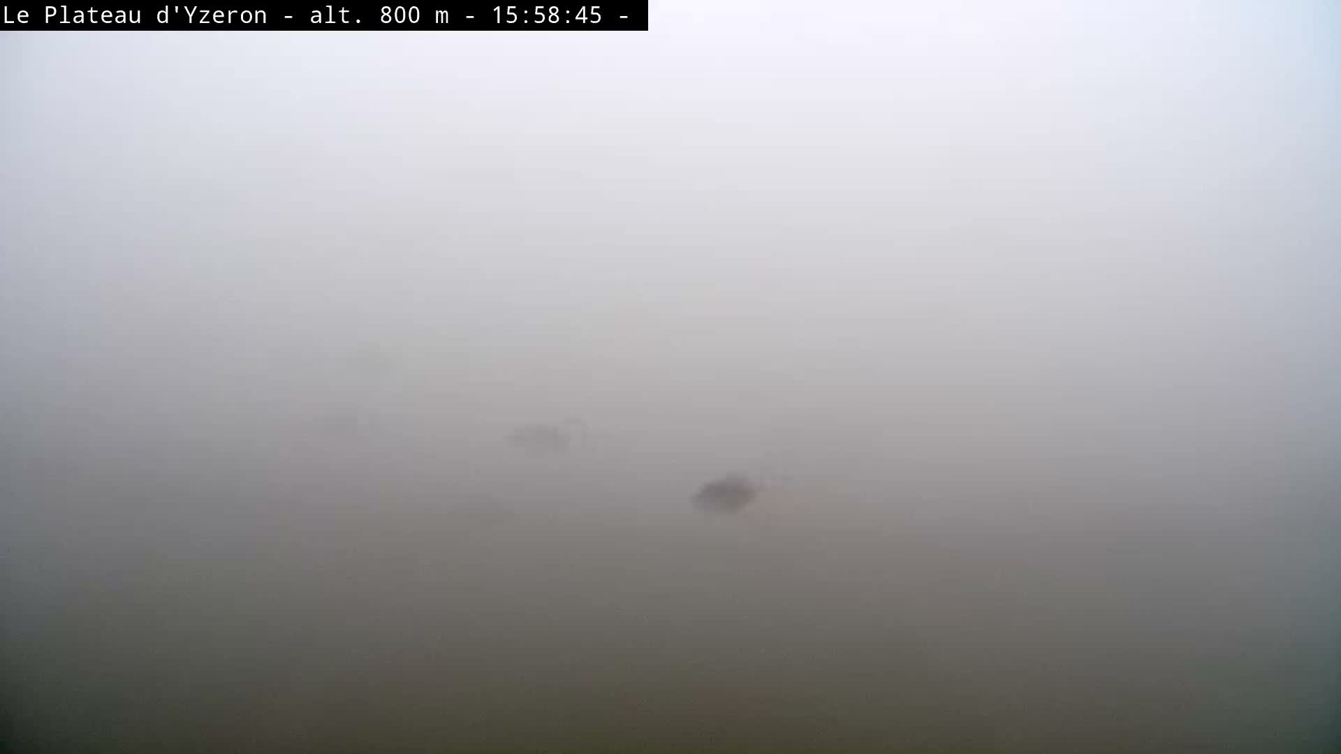 Yzeron Adventure,  Plateau d'Yzeron Live Cam - Lyon, Rhone, Auvergne-Rhone-Alpes, france