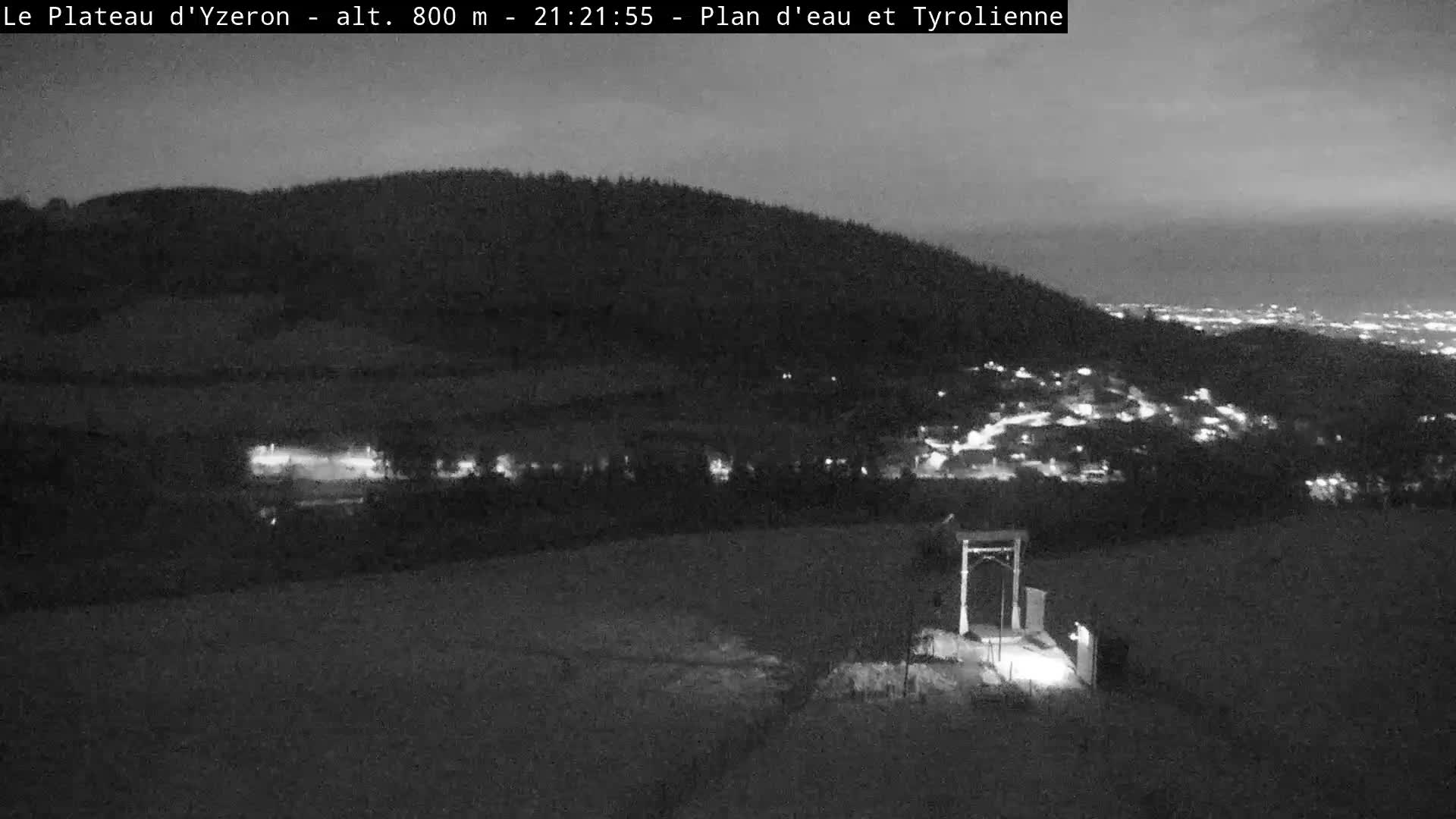 Yzeron Adventure,  Plateau d'Yzeron Live Cam - Lyon, Rhone, Auvergne-Rhone-Alpes, france