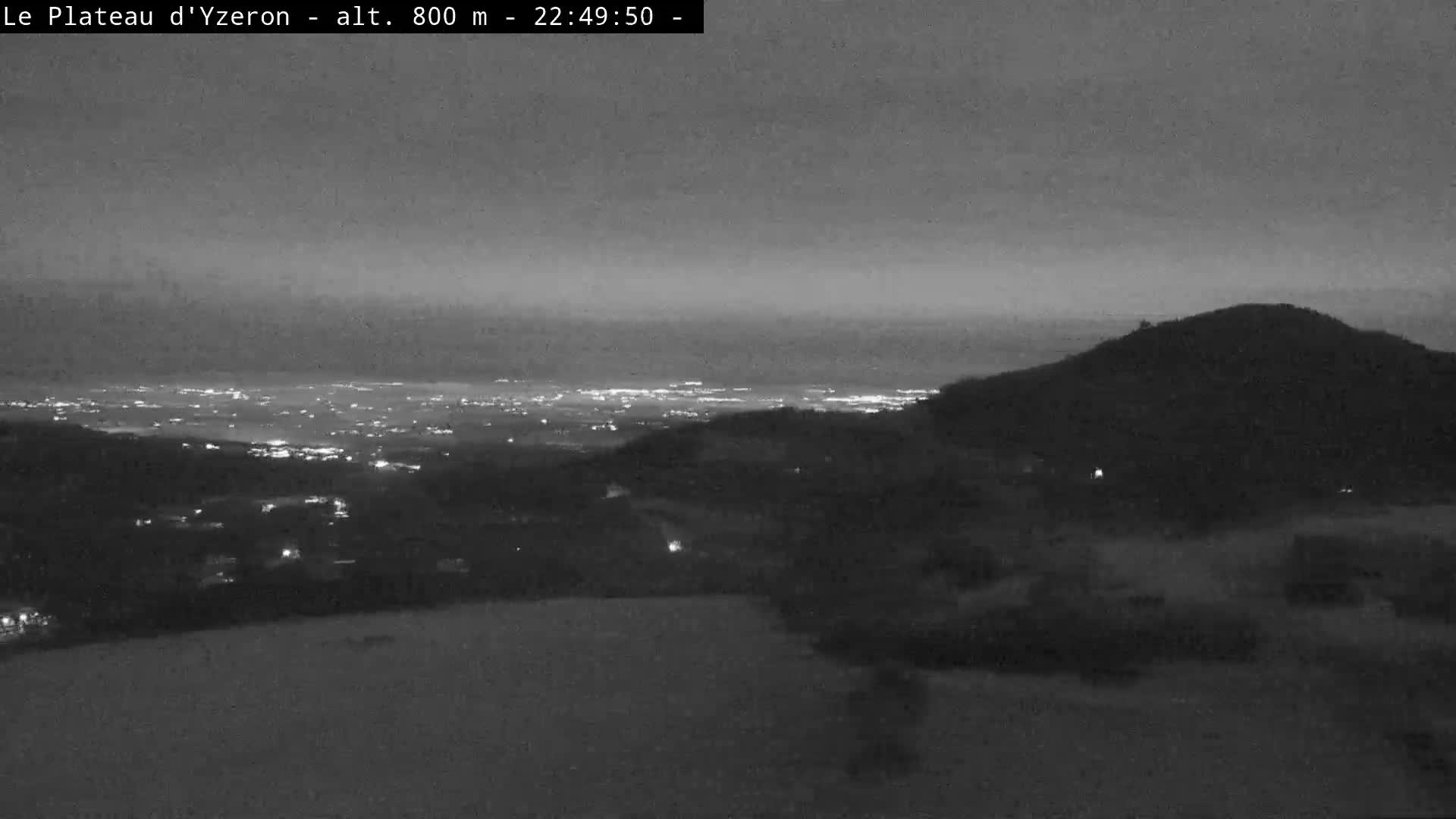 Yzeron Adventure,  Plateau d'Yzeron Live Cam - Lyon, Rhone, Auvergne-Rhone-Alpes, france