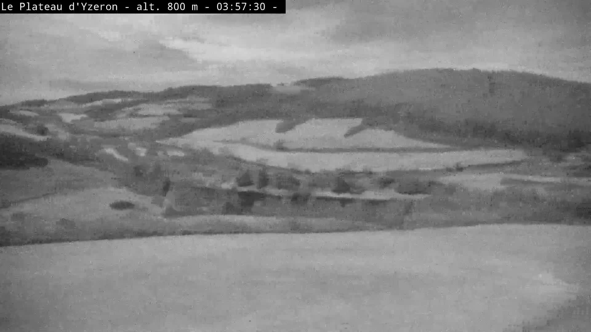 Yzeron Adventure,  Plateau d'Yzeron Live Cam - Lyon, Rhone, Auvergne-Rhone-Alpes, france