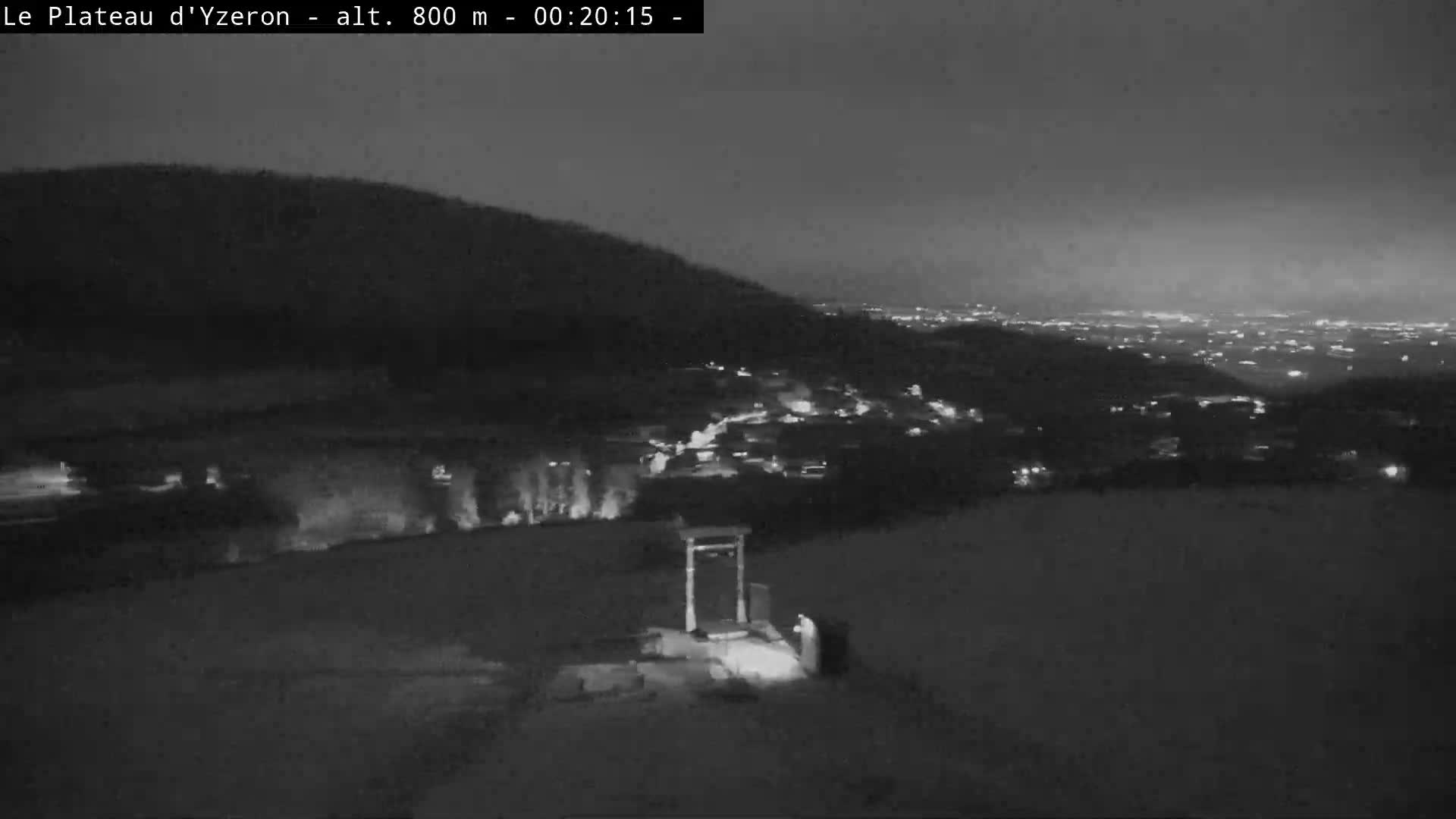 Yzeron Adventure,  Plateau d'Yzeron Live Cam - Lyon, Rhone, Auvergne-Rhone-Alpes, france
