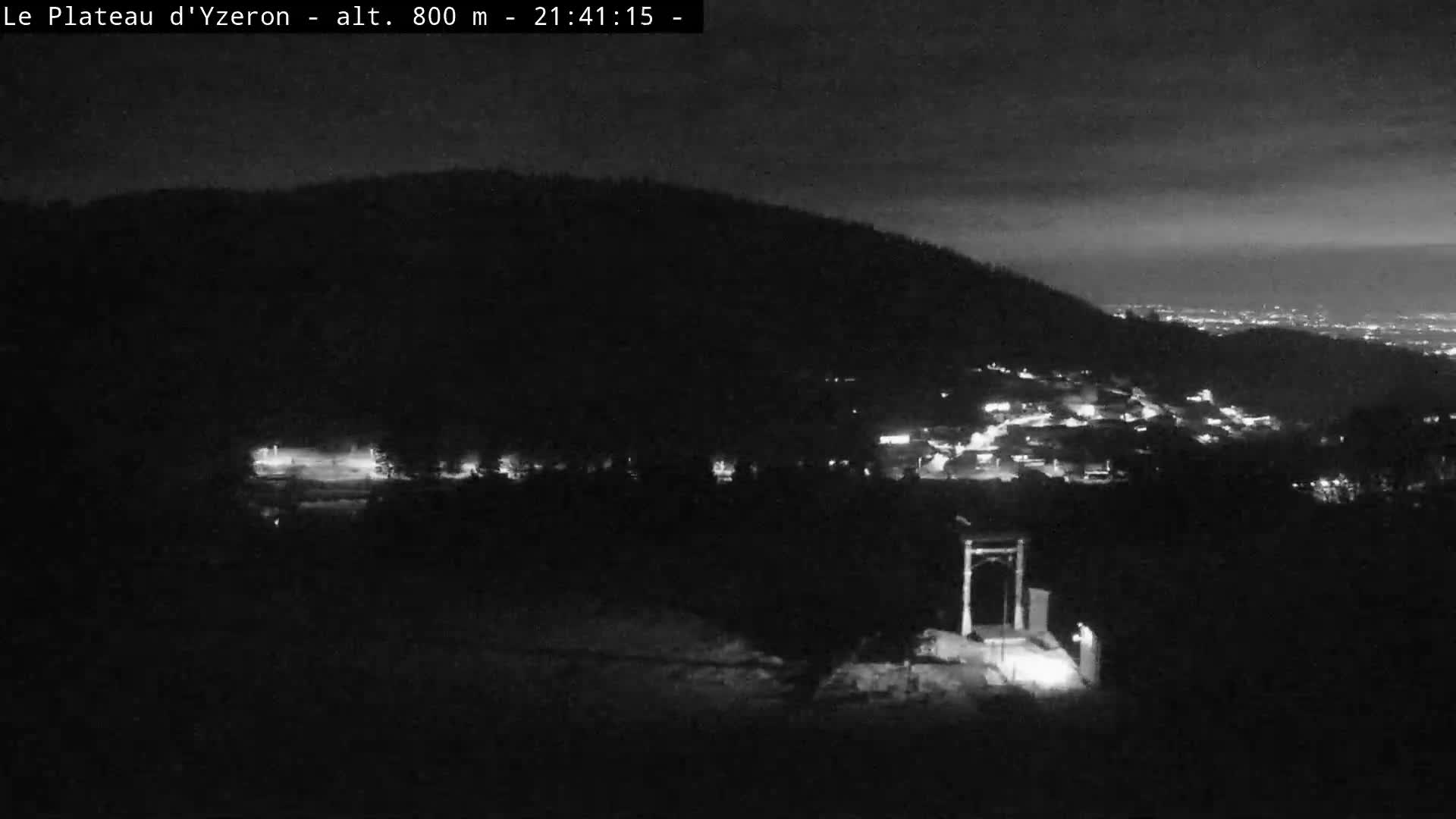 Yzeron Adventure,  Plateau d'Yzeron Live Cam - Lyon, Rhone, Auvergne-Rhone-Alpes, france