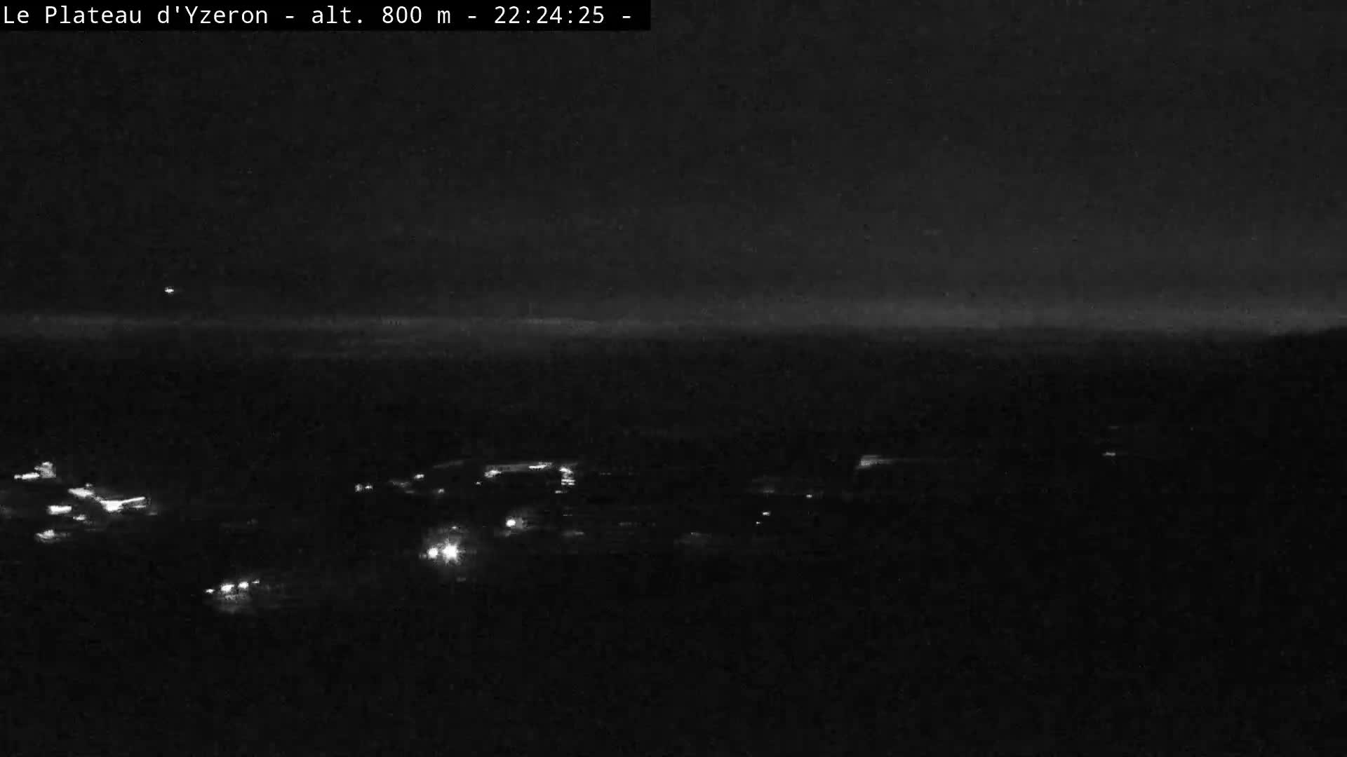 Yzeron Adventure,  Plateau d'Yzeron Live Cam - Lyon, Rhone, Auvergne-Rhone-Alpes, france