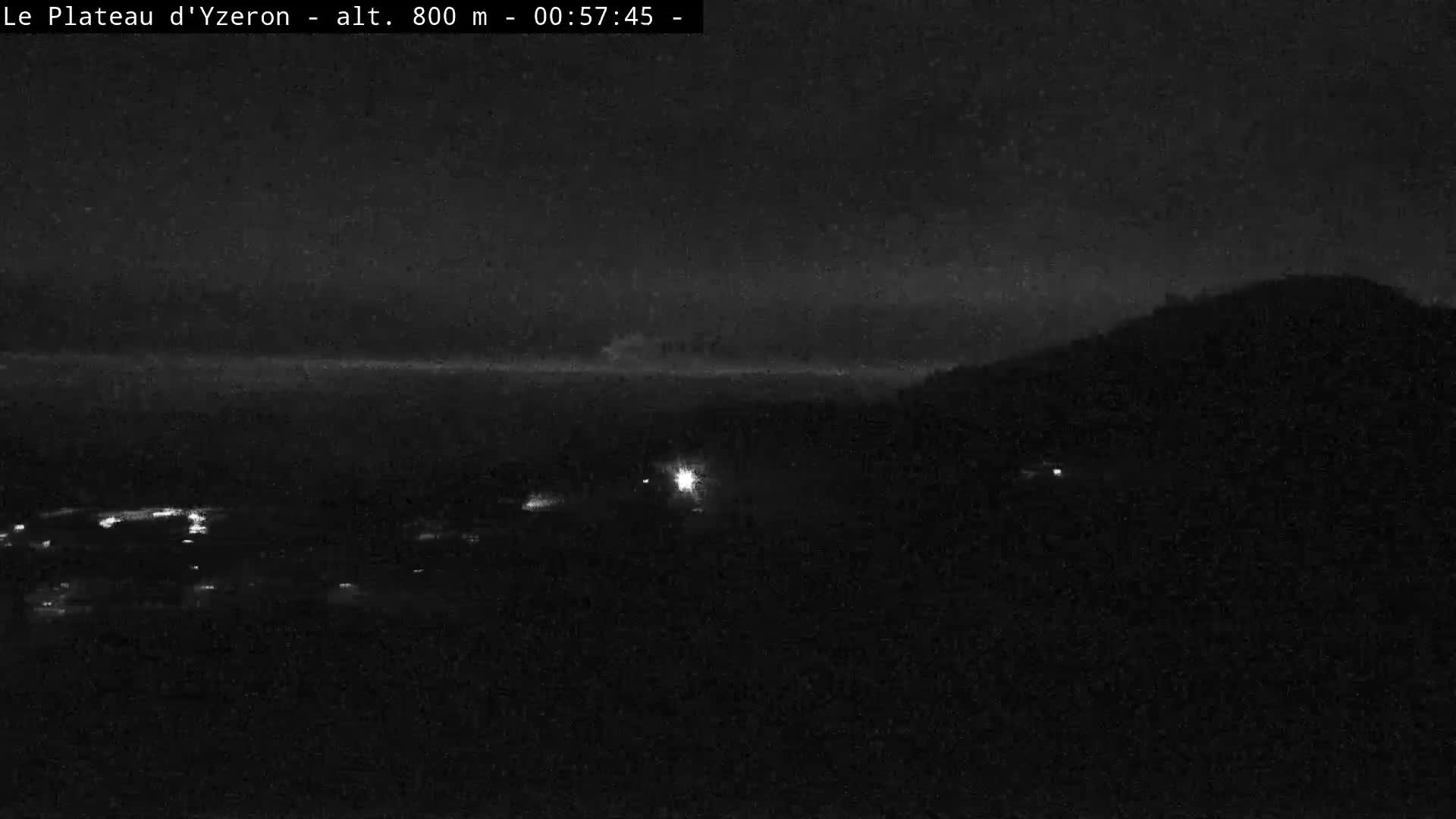 Yzeron Adventure,  Plateau d'Yzeron Live Cam - Lyon, Rhone, Auvergne-Rhone-Alpes, france