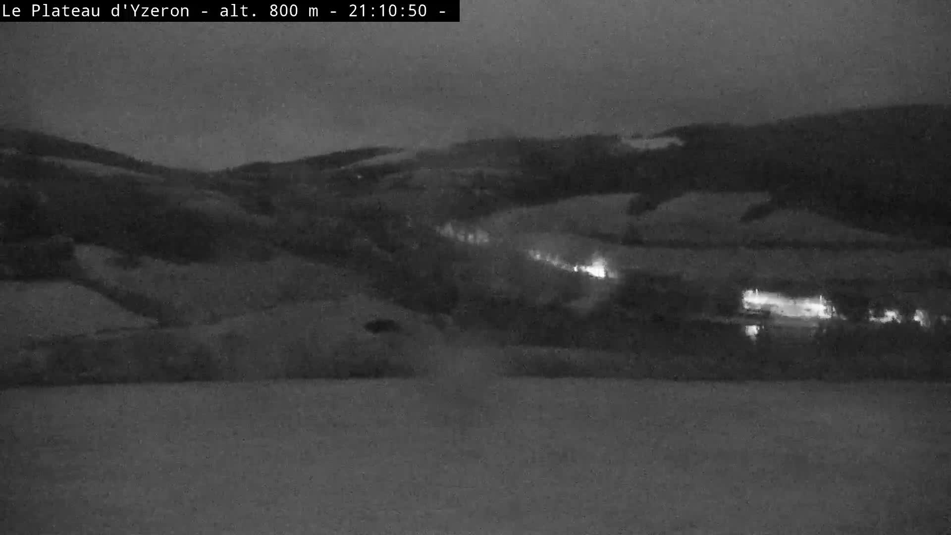 Yzeron Adventure,  Plateau d'Yzeron Live Cam - Lyon, Rhone, Auvergne-Rhone-Alpes, france