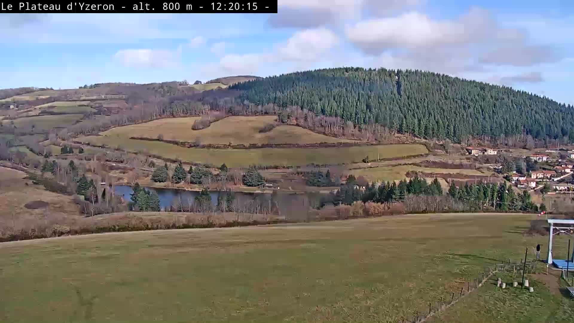 Yzeron Adventure,  Plateau d'Yzeron Live Cam - Lyon, Rhone, Auvergne-Rhone-Alpes, france