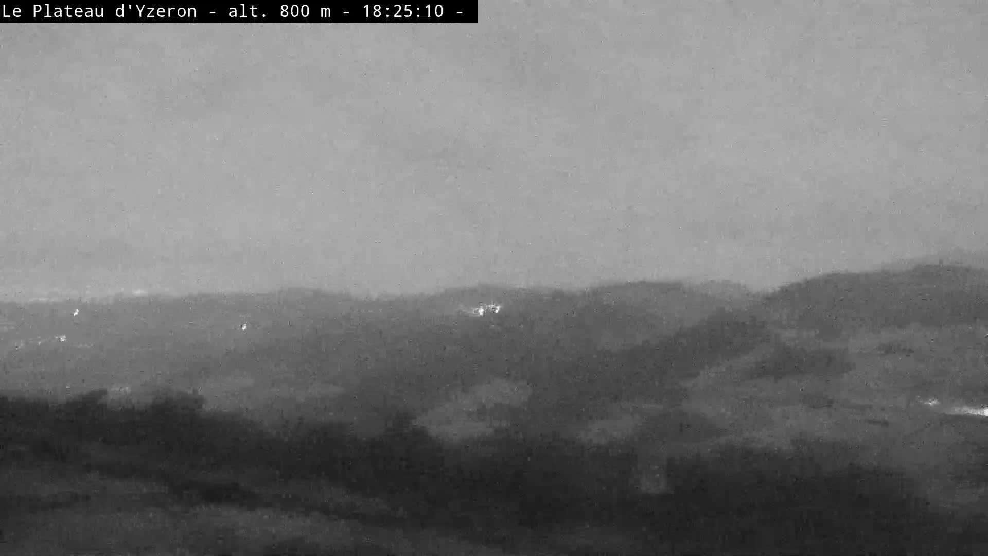 Yzeron Adventure,  Plateau d'Yzeron Live Cam - Lyon, Rhone, Auvergne-Rhone-Alpes, france