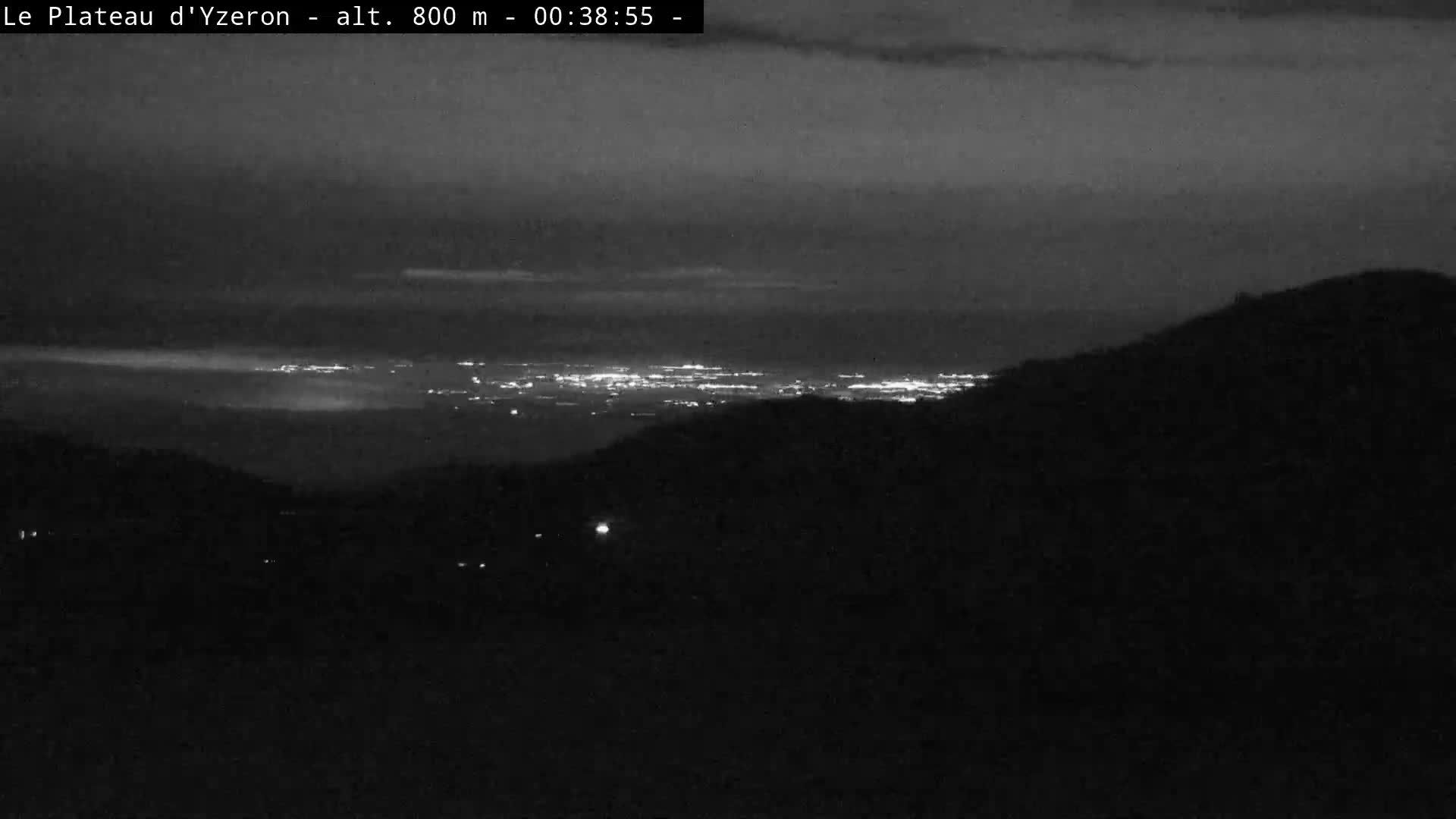 Yzeron Adventure,  Plateau d'Yzeron Live Cam - Lyon, Rhone, Auvergne-Rhone-Alpes, france