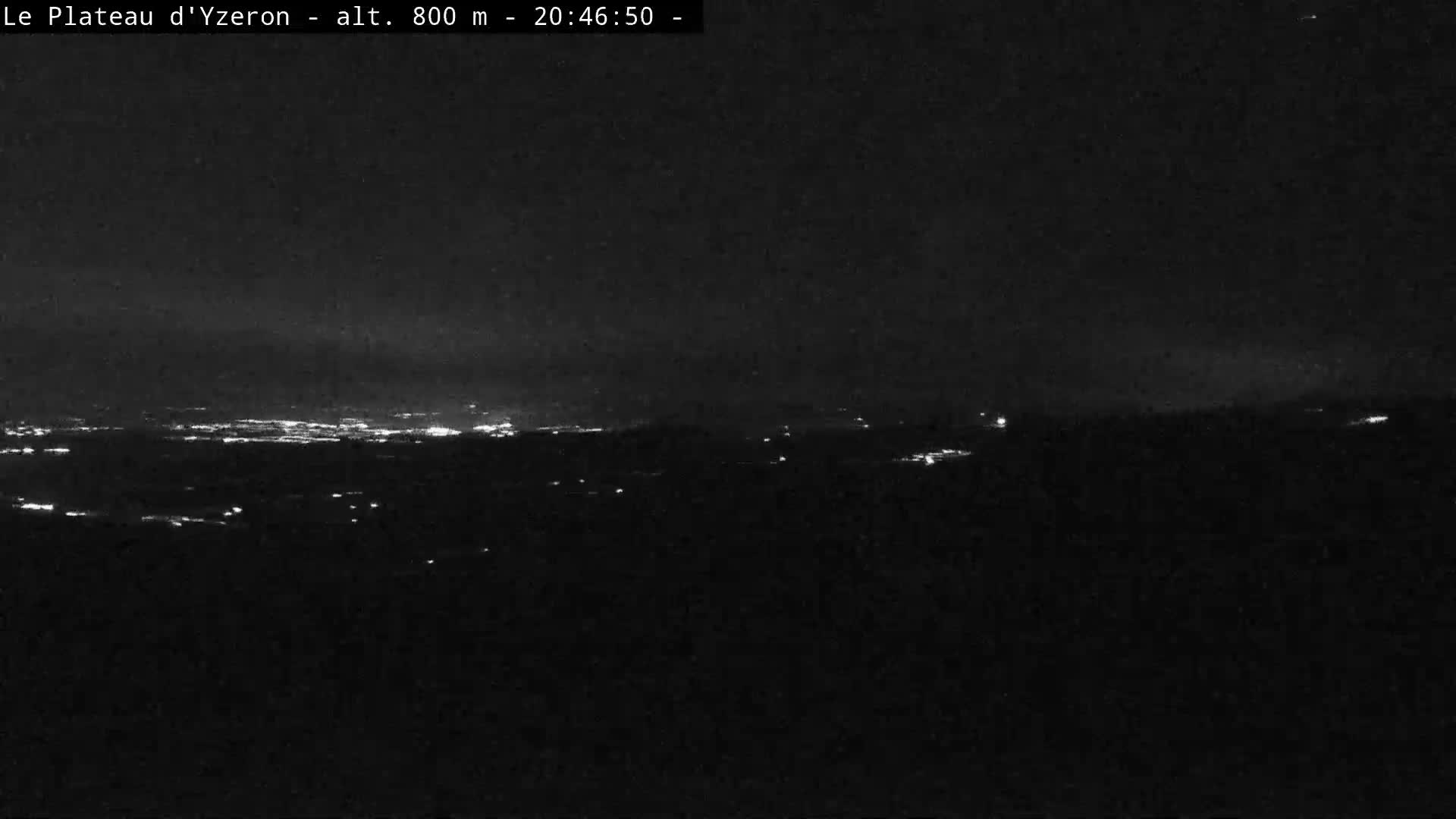 Yzeron Adventure,  Plateau d'Yzeron Live Cam - Lyon, Rhone, Auvergne-Rhone-Alpes, france