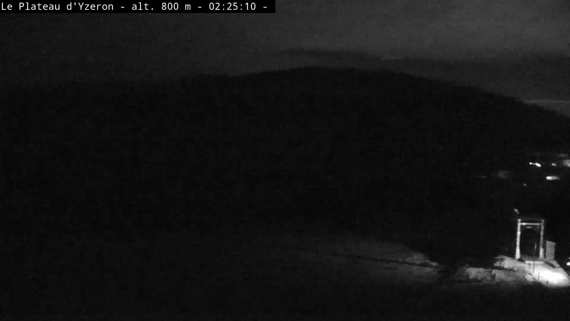 Yzeron Adventure,  Plateau d'Yzeron Live Cam - Lyon, Rhone, Auvergne-Rhone-Alpes, france