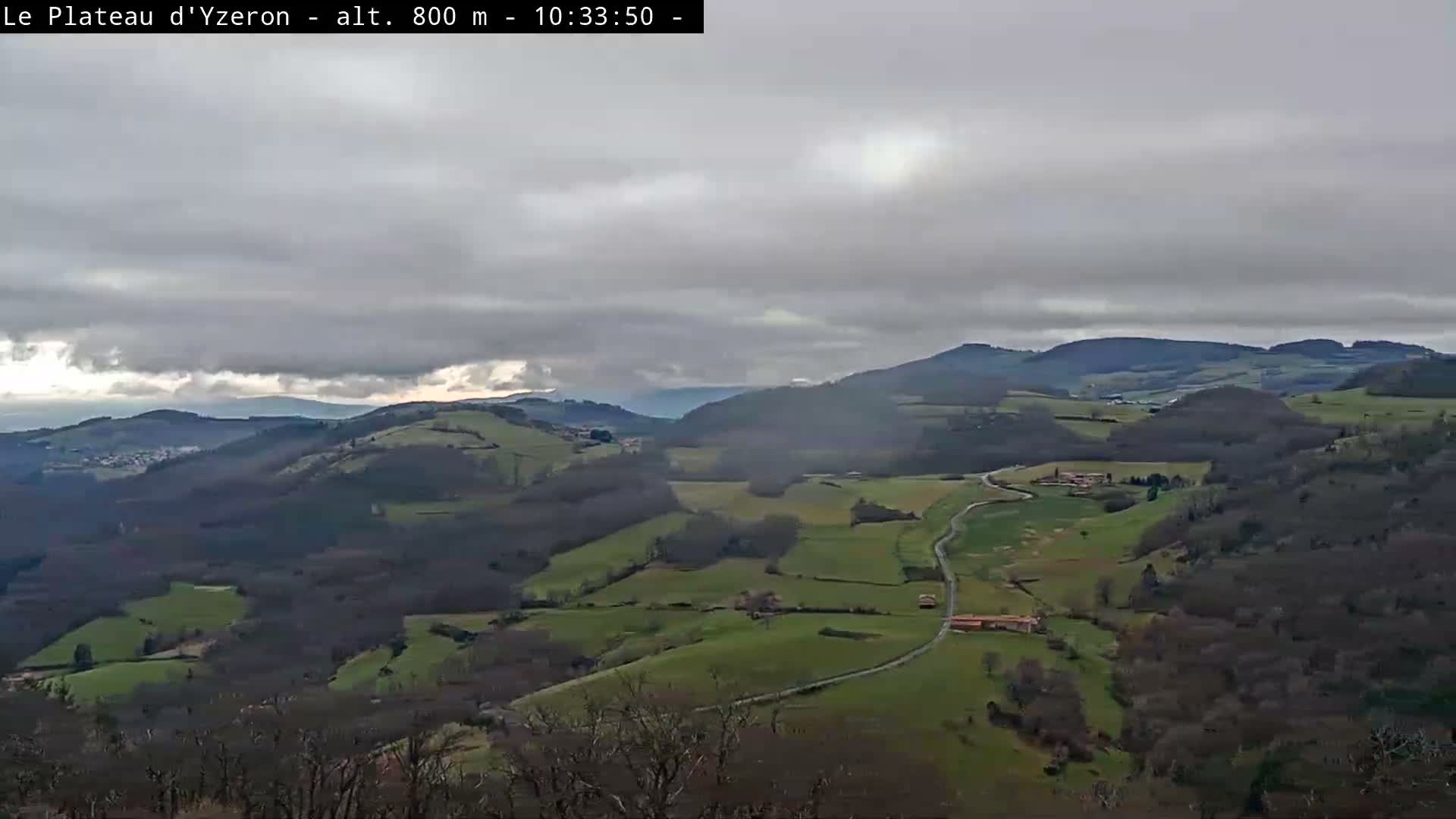 Yzeron Adventure,  Plateau d'Yzeron Live Cam - Lyon, Rhone, Auvergne-Rhone-Alpes, france