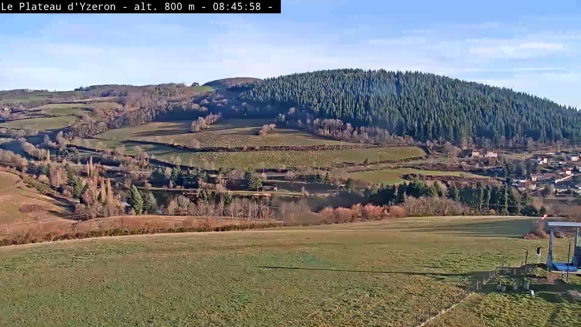 Yzeron Adventure,  Plateau d'Yzeron Live Cam - Lyon, Rhone, Auvergne-Rhone-Alpes, france