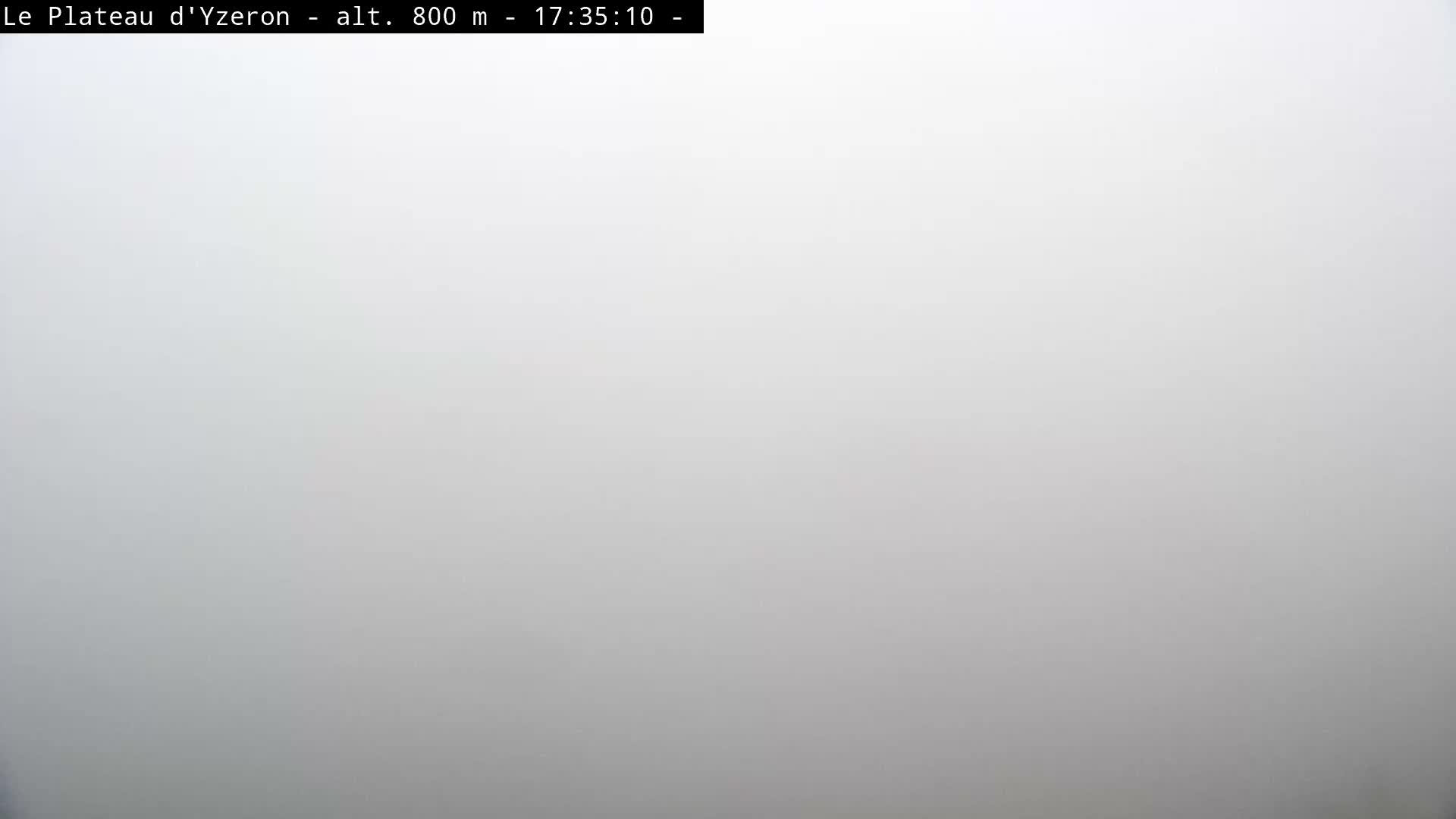 Yzeron Adventure,  Plateau d'Yzeron Live Cam - Lyon, Rhone, Auvergne-Rhone-Alpes, france