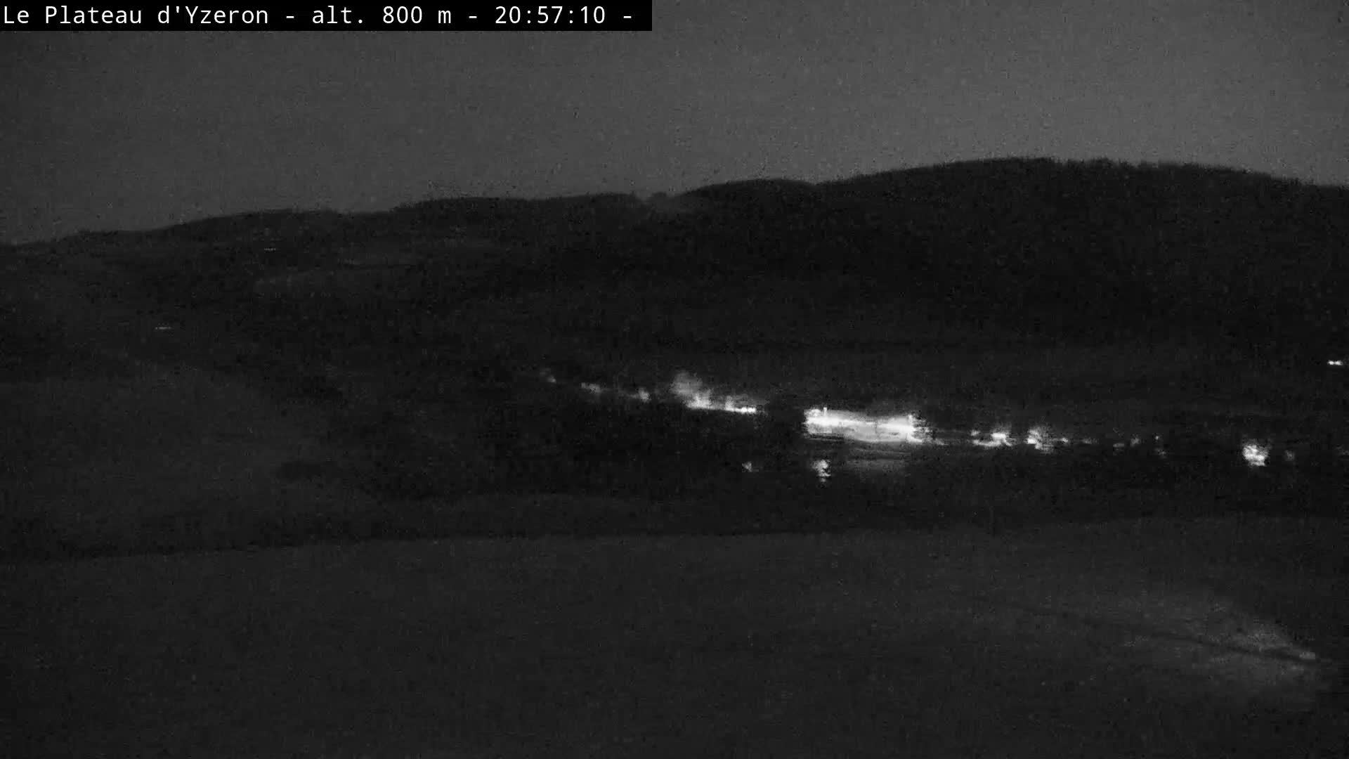 Yzeron Adventure,  Plateau d'Yzeron Live Cam - Lyon, Rhone, Auvergne-Rhone-Alpes, france