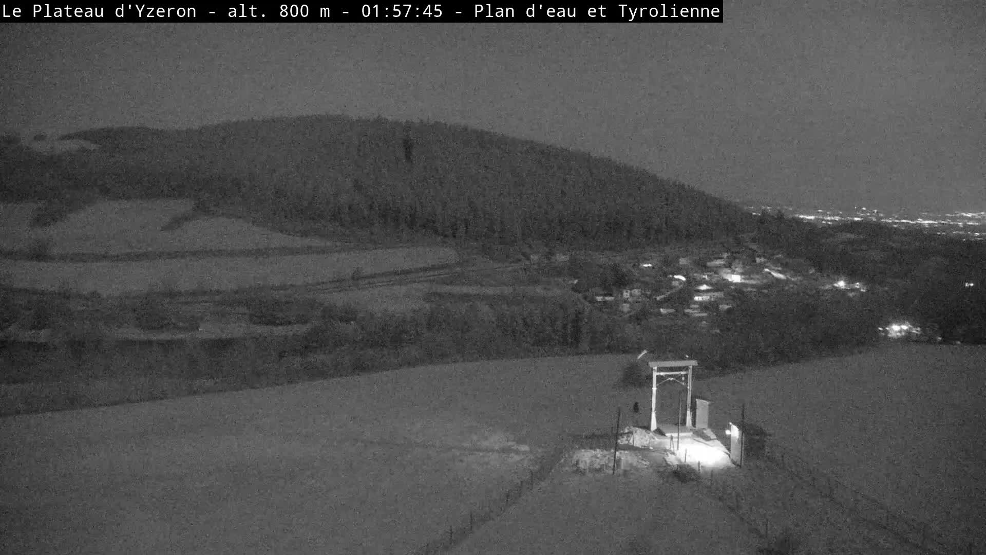 Yzeron Adventure,  Plateau d'Yzeron Live Cam - Lyon, Rhone, Auvergne-Rhone-Alpes, france