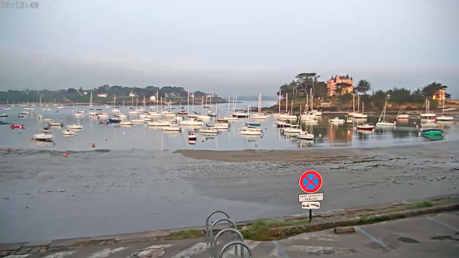 Saint-Briac-sur-Mer, Port & Plage de Bechet Live Cam - Saint-Malo, Ille-et-Vilaine, Bretagne, France