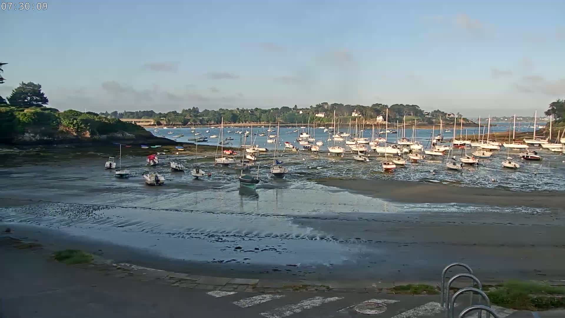 Saint-Briac-sur-Mer, Port & Plage de Bechet Live Cam - Saint-Malo, Ille-et-Vilaine, Bretagne, France