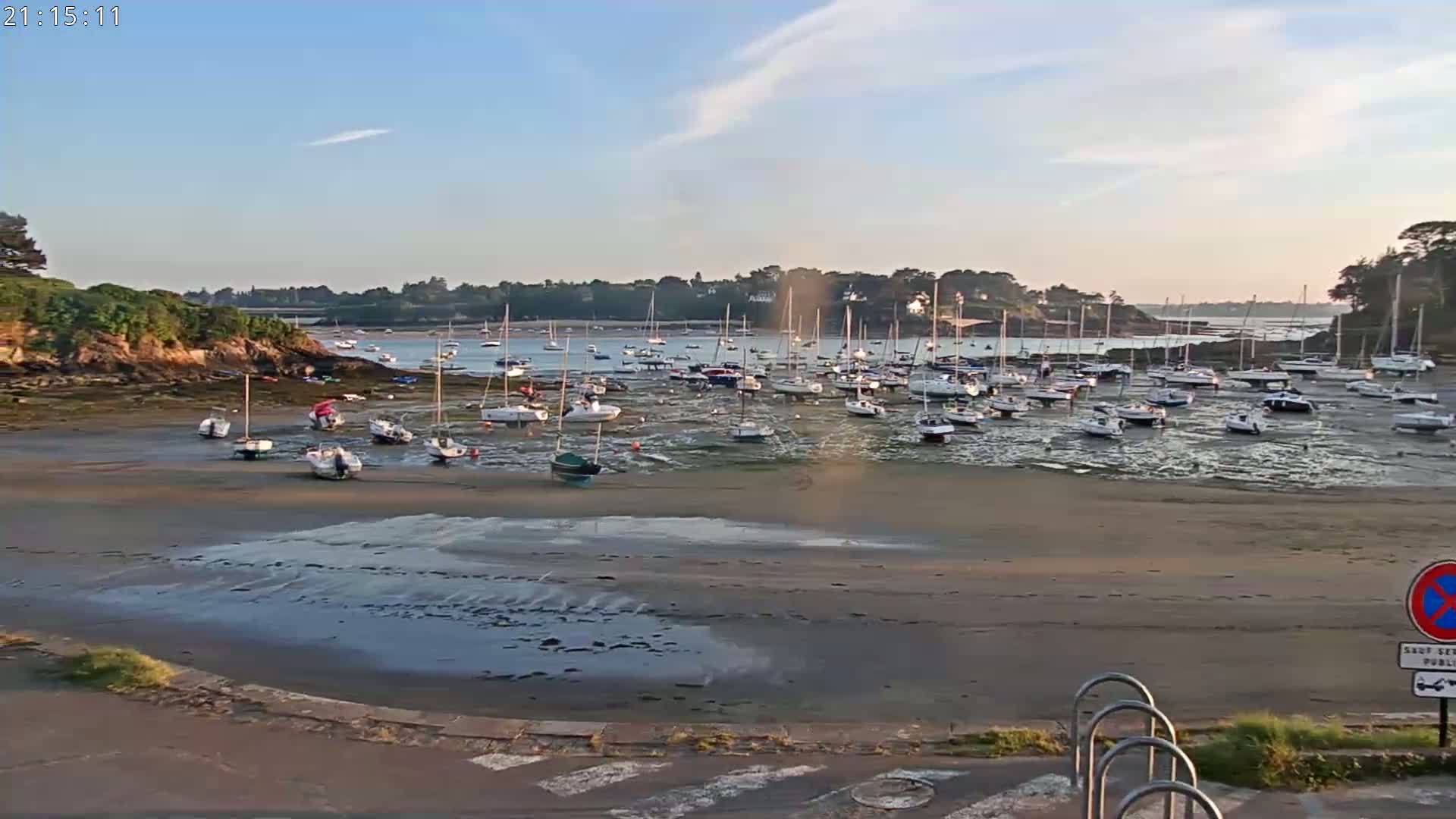 Saint-Briac-sur-Mer, Port & Plage de Bechet Live Cam - Saint-Malo, Ille-et-Vilaine, Bretagne, France