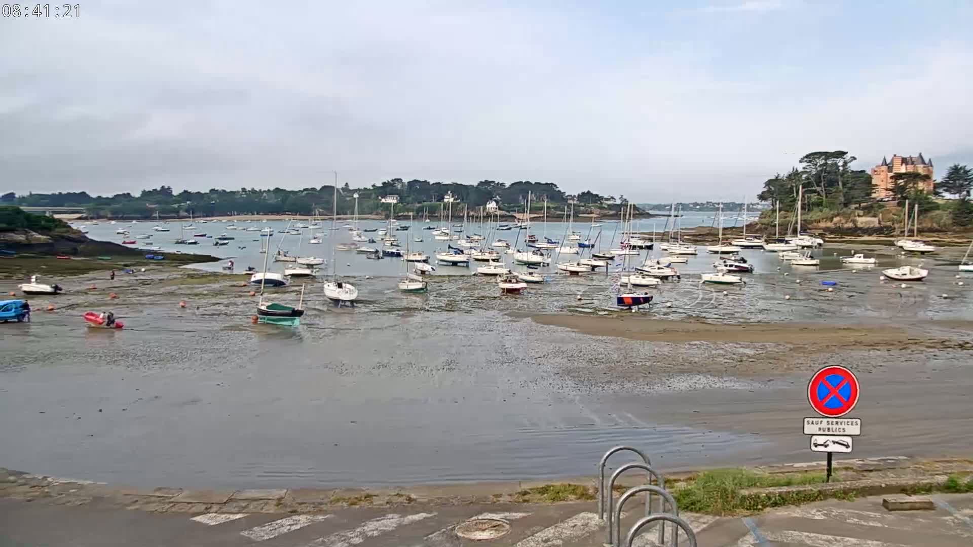 Saint-Briac-sur-Mer, Port & Plage de Bechet Live Cam - Saint-Malo, Ille-et-Vilaine, Bretagne, France