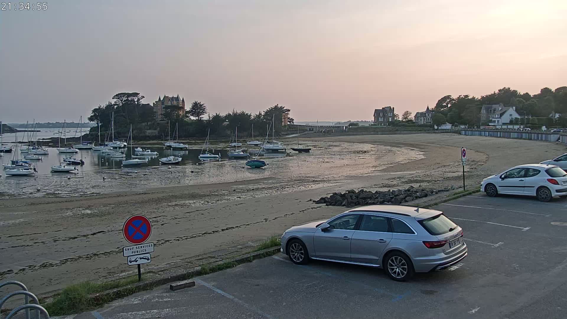Saint-Briac-sur-Mer, Port & Plage de Bechet Live Cam - Saint-Malo, Ille-et-Vilaine, Bretagne, France